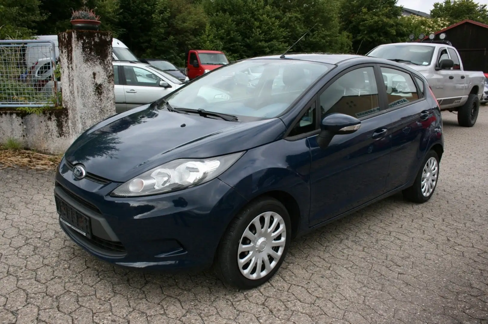 Ford Fiesta Trend "Tüv + Service neu" Blau - 2
