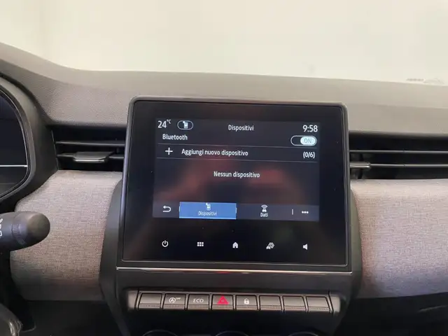 Renault Clio view 9