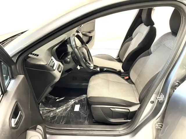 Renault Clio view 6