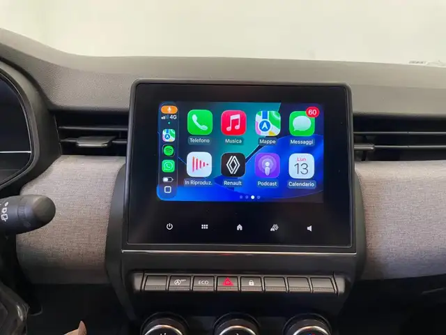 Renault Clio view 11