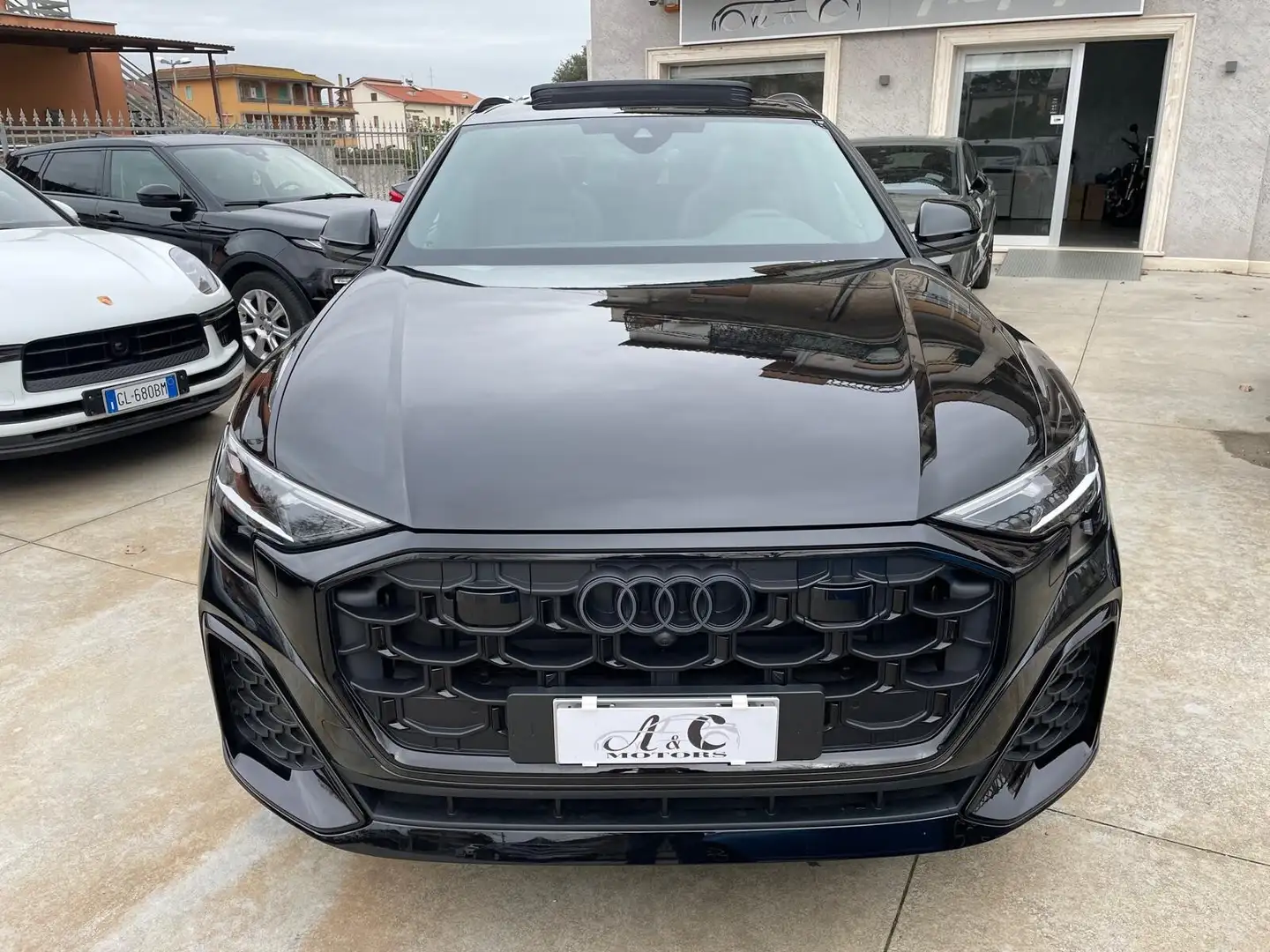 Audi Q8 SUV 50 TDI 286 CV S-Line Sedili Ventilati 23" Negro - 2