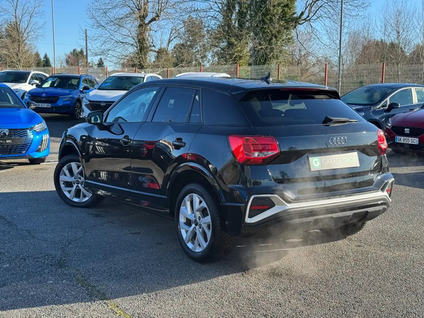 Audi Q2 35 TFSI 150 S tronic 7 S line Noir - 2
