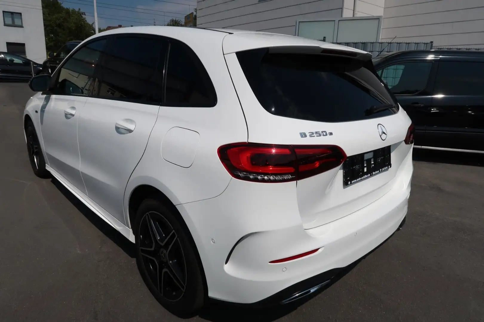 Mercedes-Benz B 250 e AMG # Schiebedach # AHK # LED... Blanc - 2