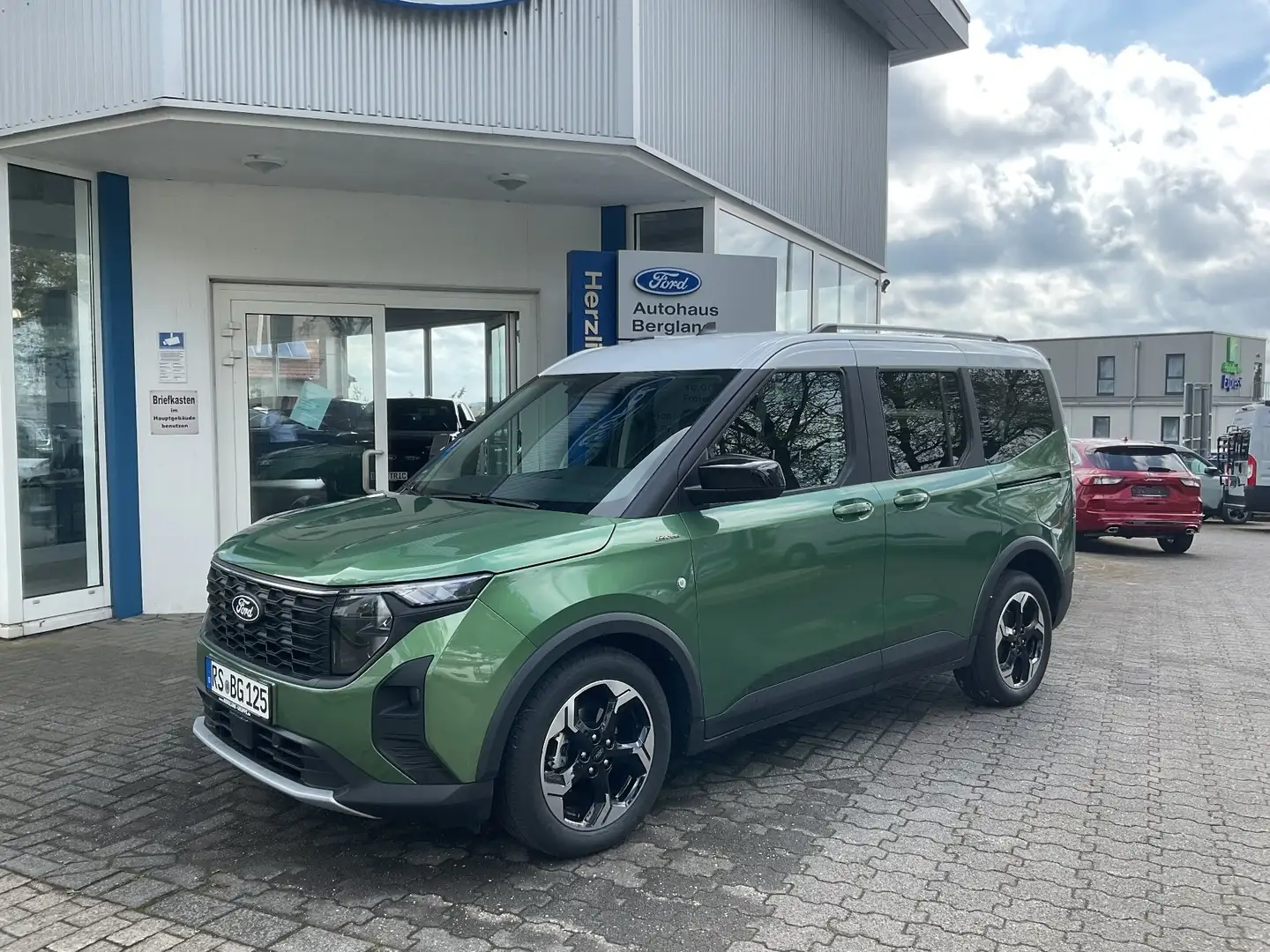 Ford Tourneo Courier Active *NAVI*iACC*Ke*RFK*PDC*LM*SHZ*RLS* Groen - 1