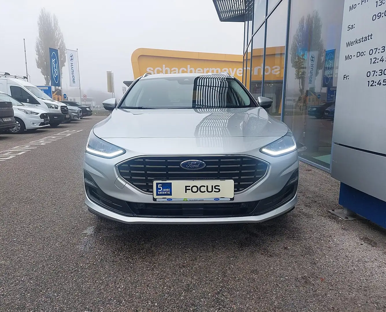 Ford Focus Titanium Silber - 2