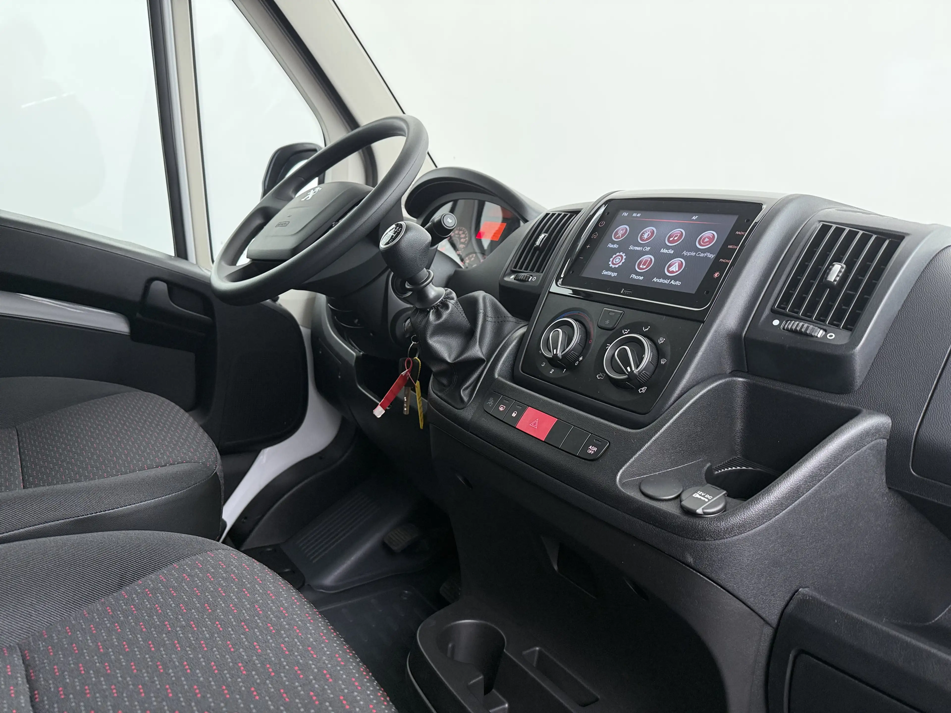 Peugeot Boxer 2.2 BlueHDi 120 L2H2 3.0t | NIEUW BPM VRIJ! | Acht — photo 3