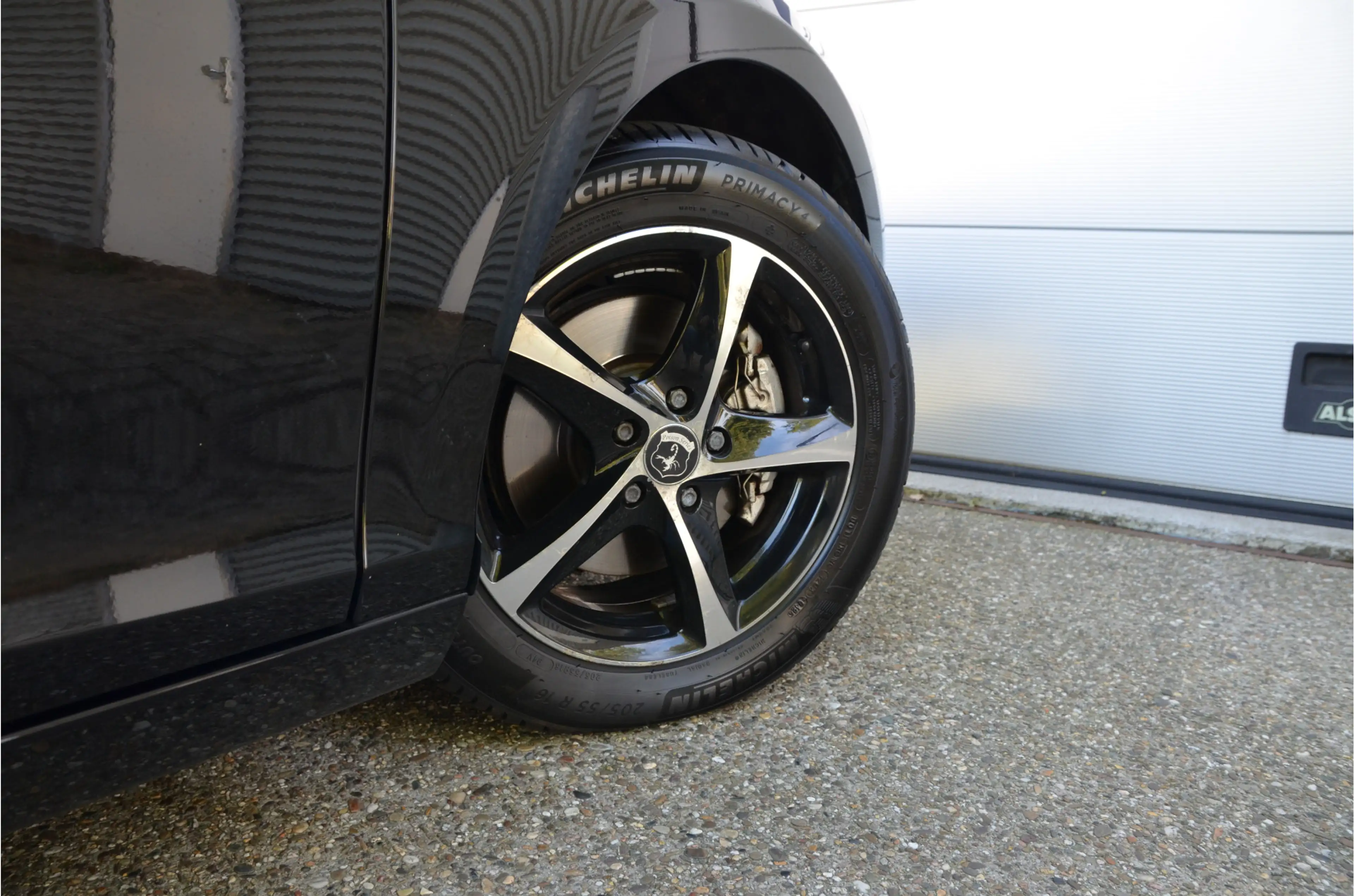 Volvo V40 1.6 T2 Summum Distributieriem en laatste beurt bij — photo 4