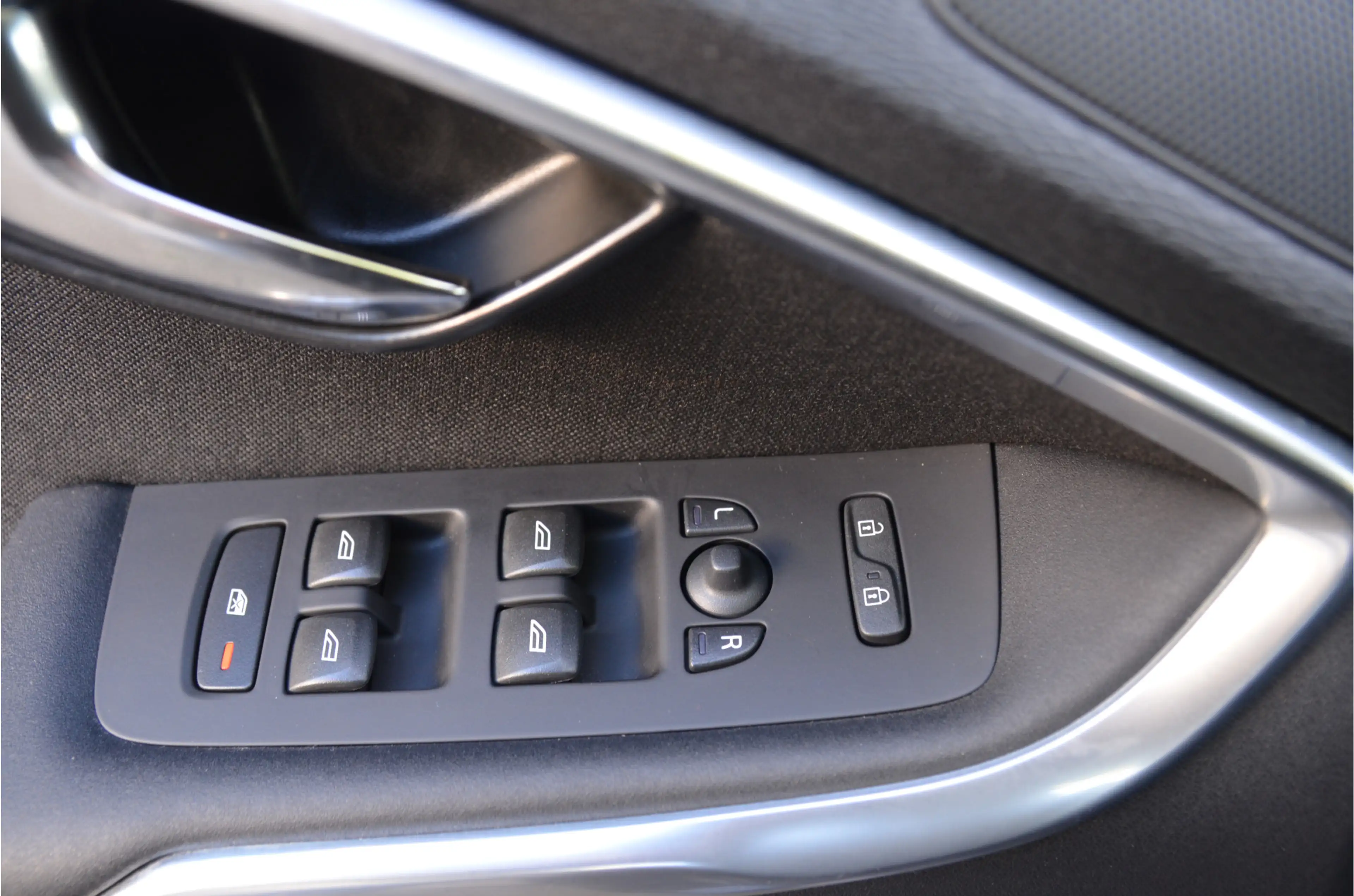 Volvo V40 1.6 T2 Summum Distributieriem en laatste beurt bij — photo 25
