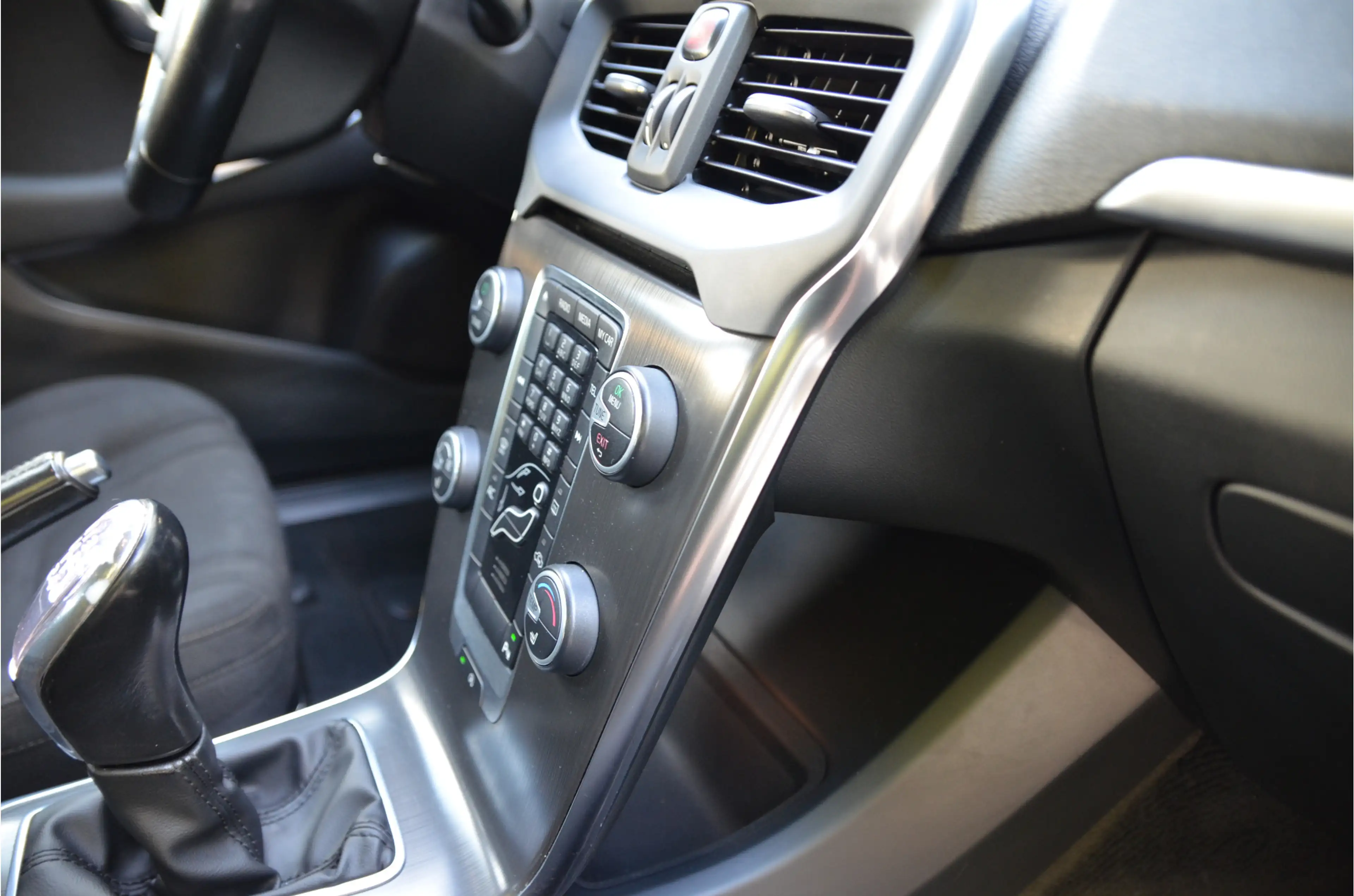Volvo V40 1.6 T2 Summum Distributieriem en laatste beurt bij — photo 22
