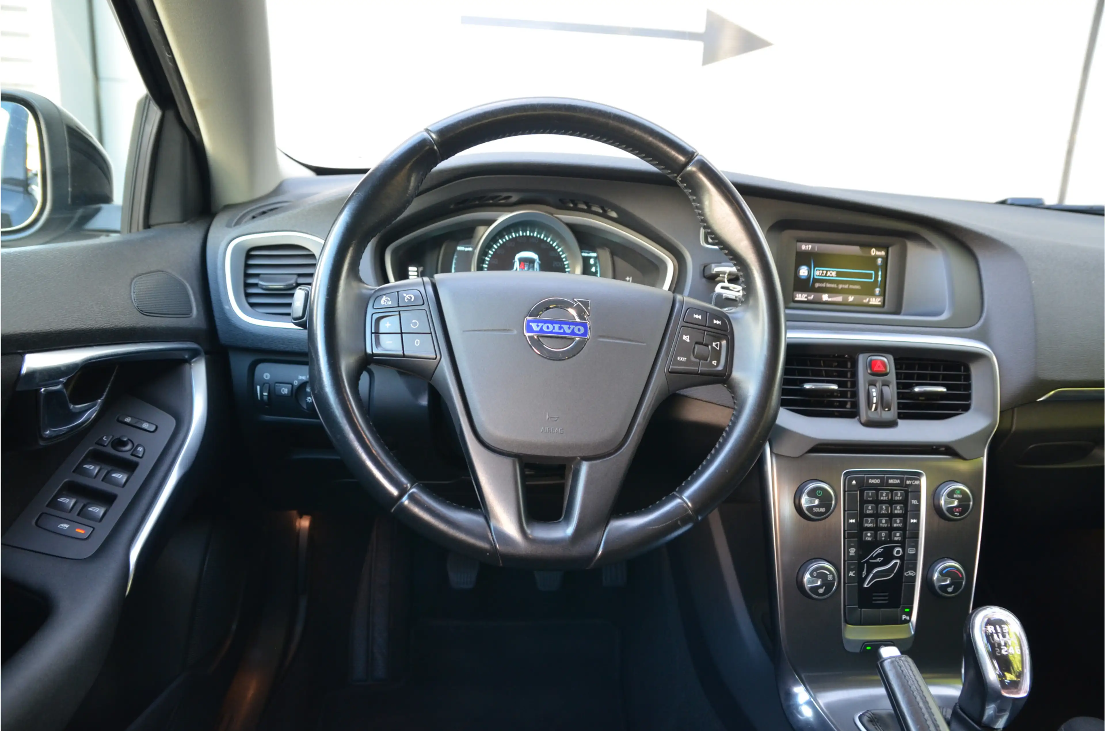 Volvo V40 1.6 T2 Summum Distributieriem en laatste beurt bij — photo 13