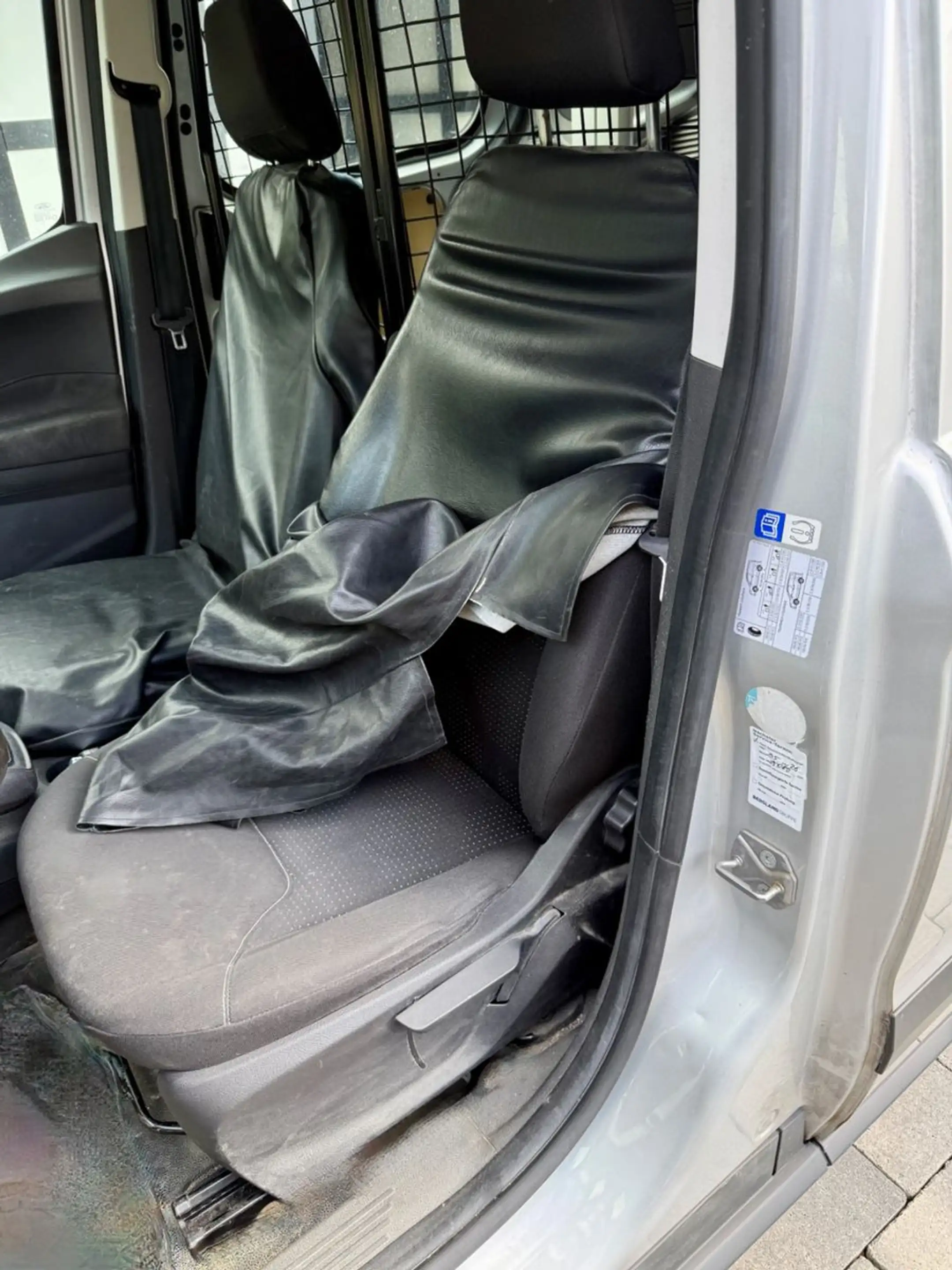 Ford Transit Courier Trend Klima erst. 78.000Km — photo 14