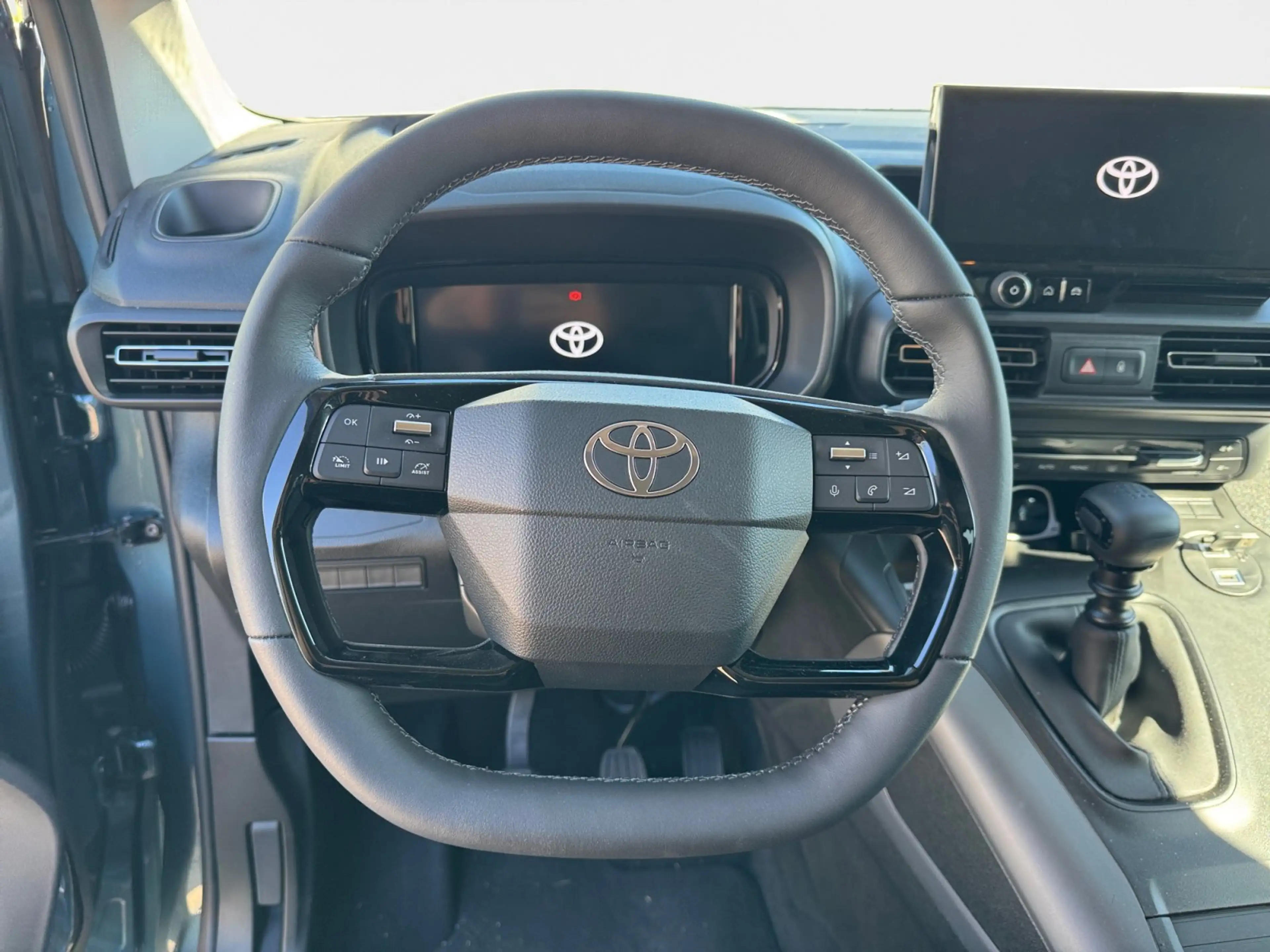 Toyota Proace City Verso L1 5-türig Teamplayer 1.2-l-Tu — photo 11