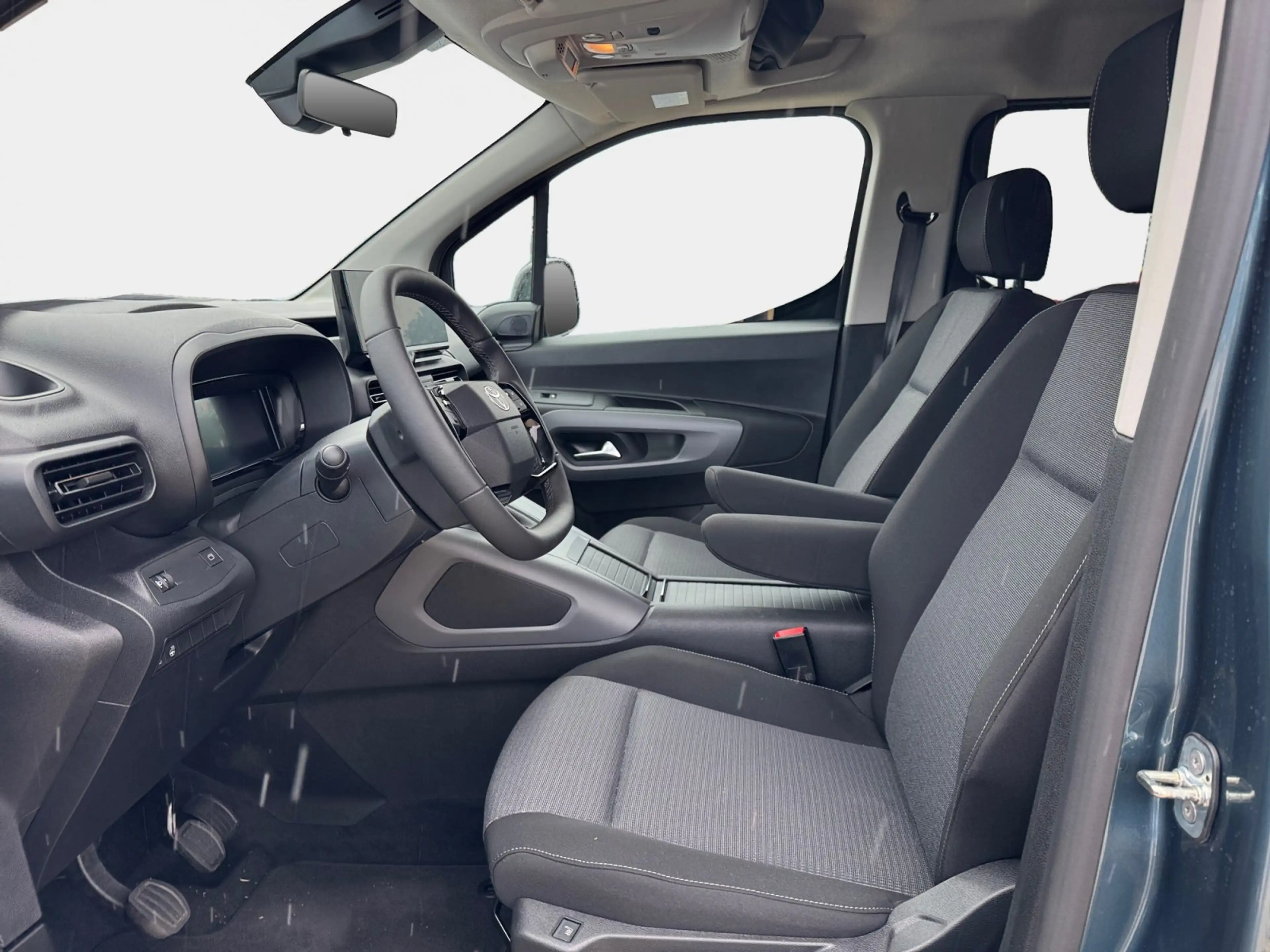 Toyota Proace City Verso L1 5-türig Teamplayer 1.2-l-Tu — photo 9