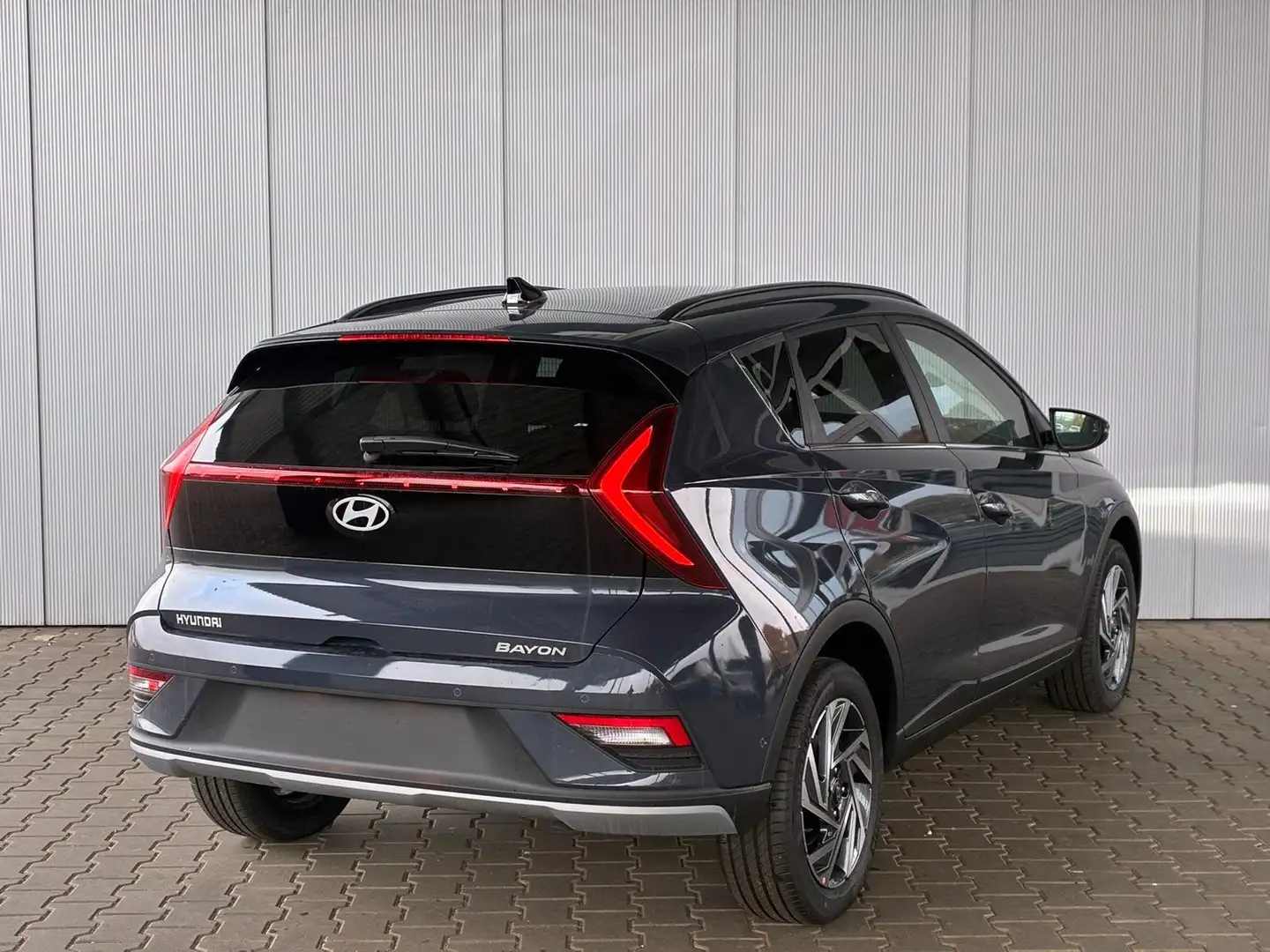 Hyundai BAYON Premium 1.0 T-GDI 100 PS 48V 7DCT / Keyless ACC... Grau - 2