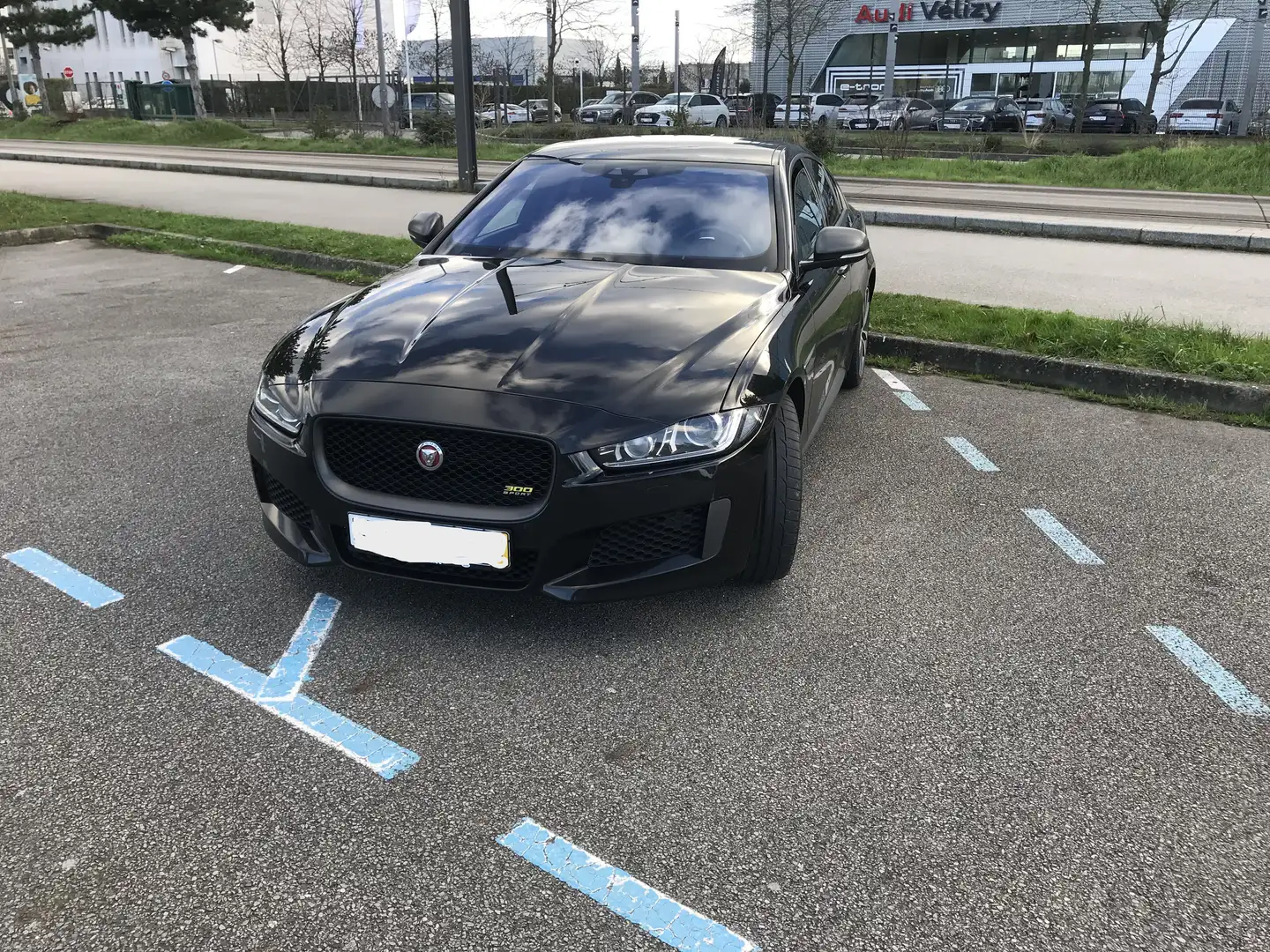 Jaguar XE XE 2.0 - 300 ch BVA AWD 300 Sport Noir - 2