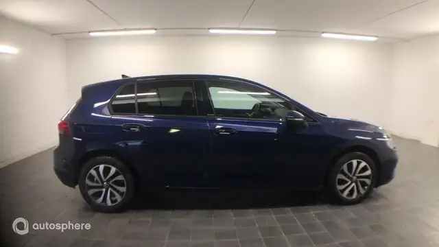 Volkswagen Golf view 4