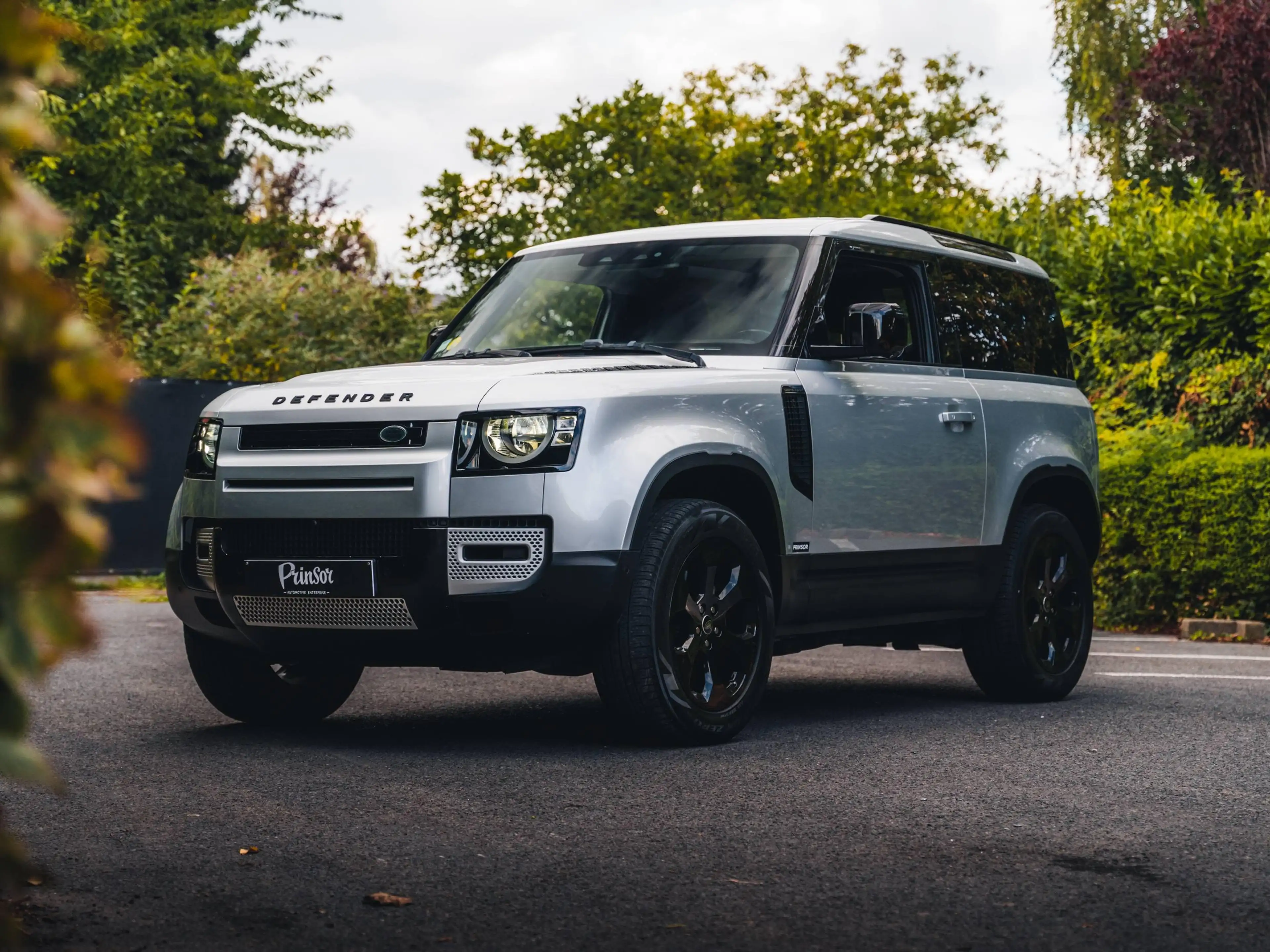 Land Rover Defender DEFENDER 90 3.0 36,900 EX VAT // full history // one owner — photo 3