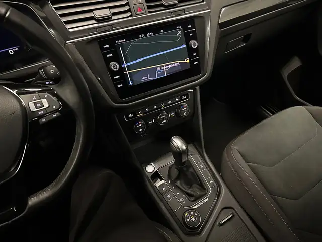 Volkswagen Tiguan Allspace view 19