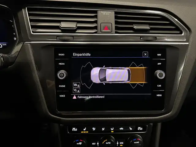 Volkswagen Tiguan Allspace view 21