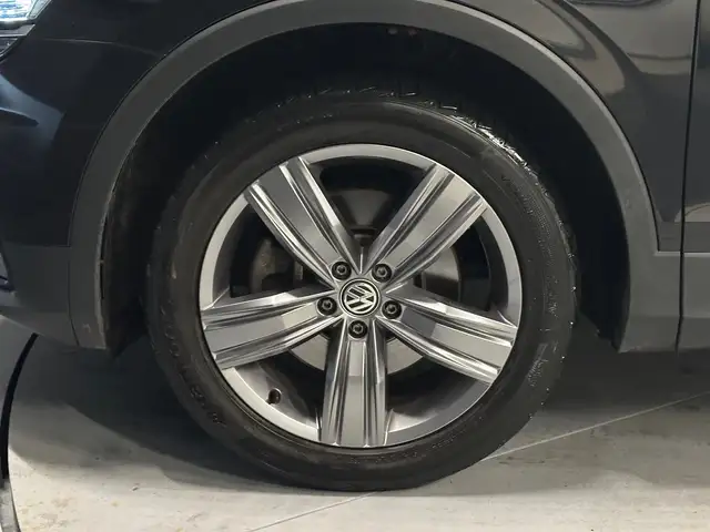 Volkswagen Tiguan Allspace view 10