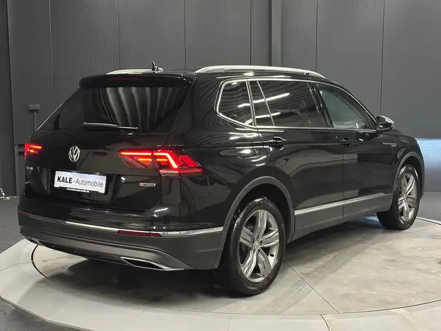 Volkswagen Tiguan Allspace view 6