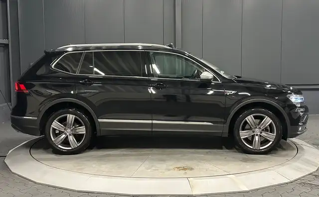 Volkswagen Tiguan Allspace view 7