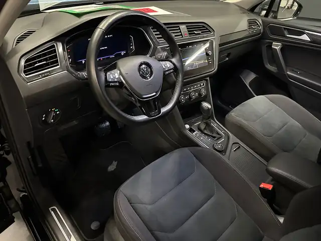 Volkswagen Tiguan Allspace view 16