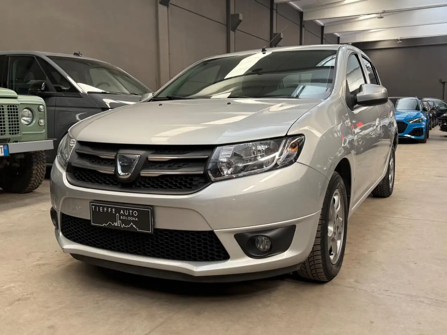 Dacia Sandero 1.2 GPL 75CV Ambiance Plateado - 1