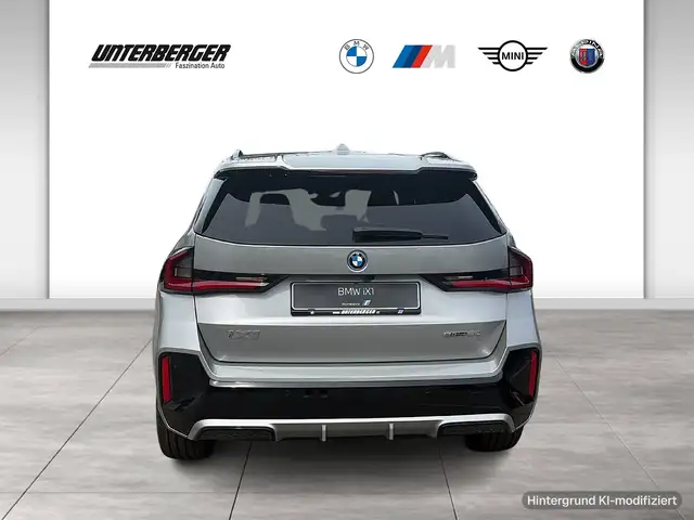 BMW Ix1 view 5