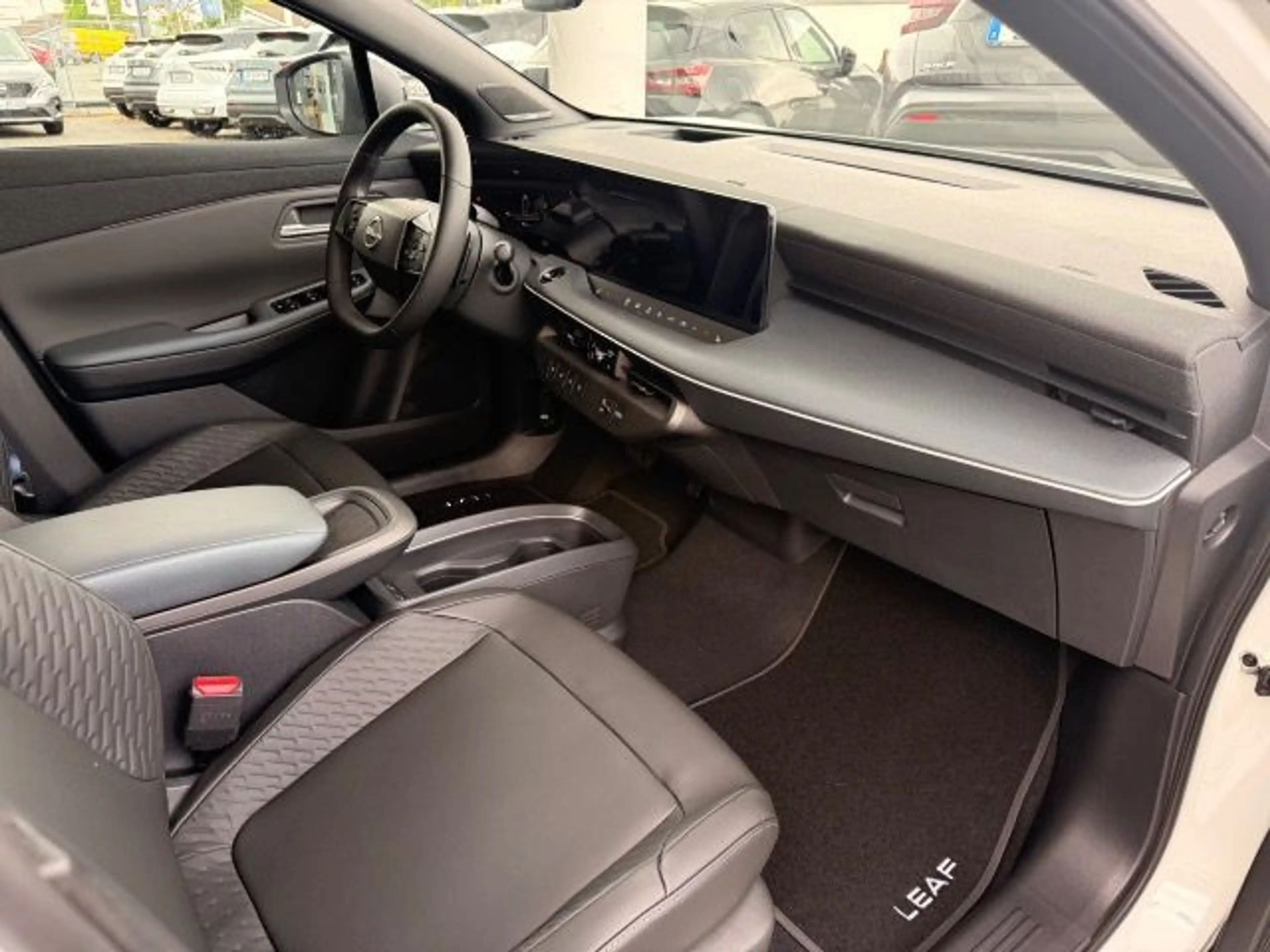 Nissan Leaf 75 kWh Evolve°PANO°360°KAM°NAVI°PROPILOT° — photo 7