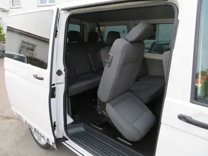 Annonce voiture d'occasion Volkswagen T5 Kombi - CARADIZE