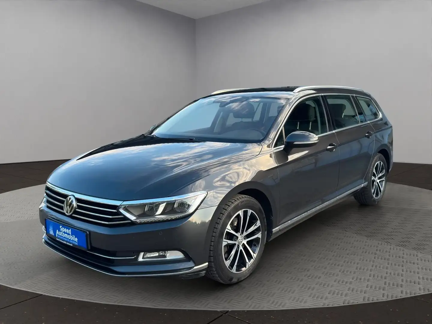 Volkswagen Passat Variant Highline BMT*PDC/ACC/Kam./Top* Grau - 1