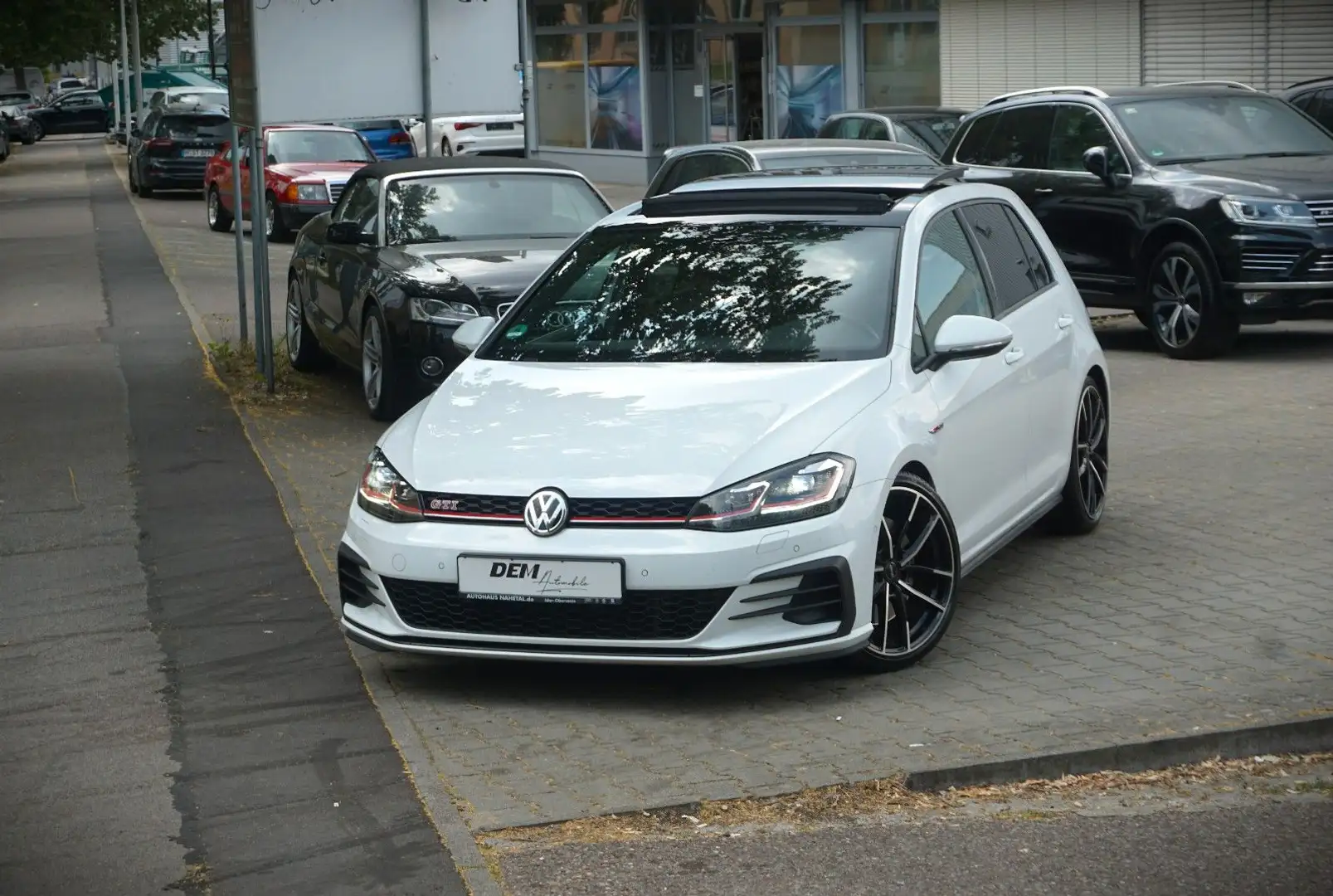 Volkswagen Golf VII Lim. GTI Performance / Pano./ APR / 19" Weiß - 1