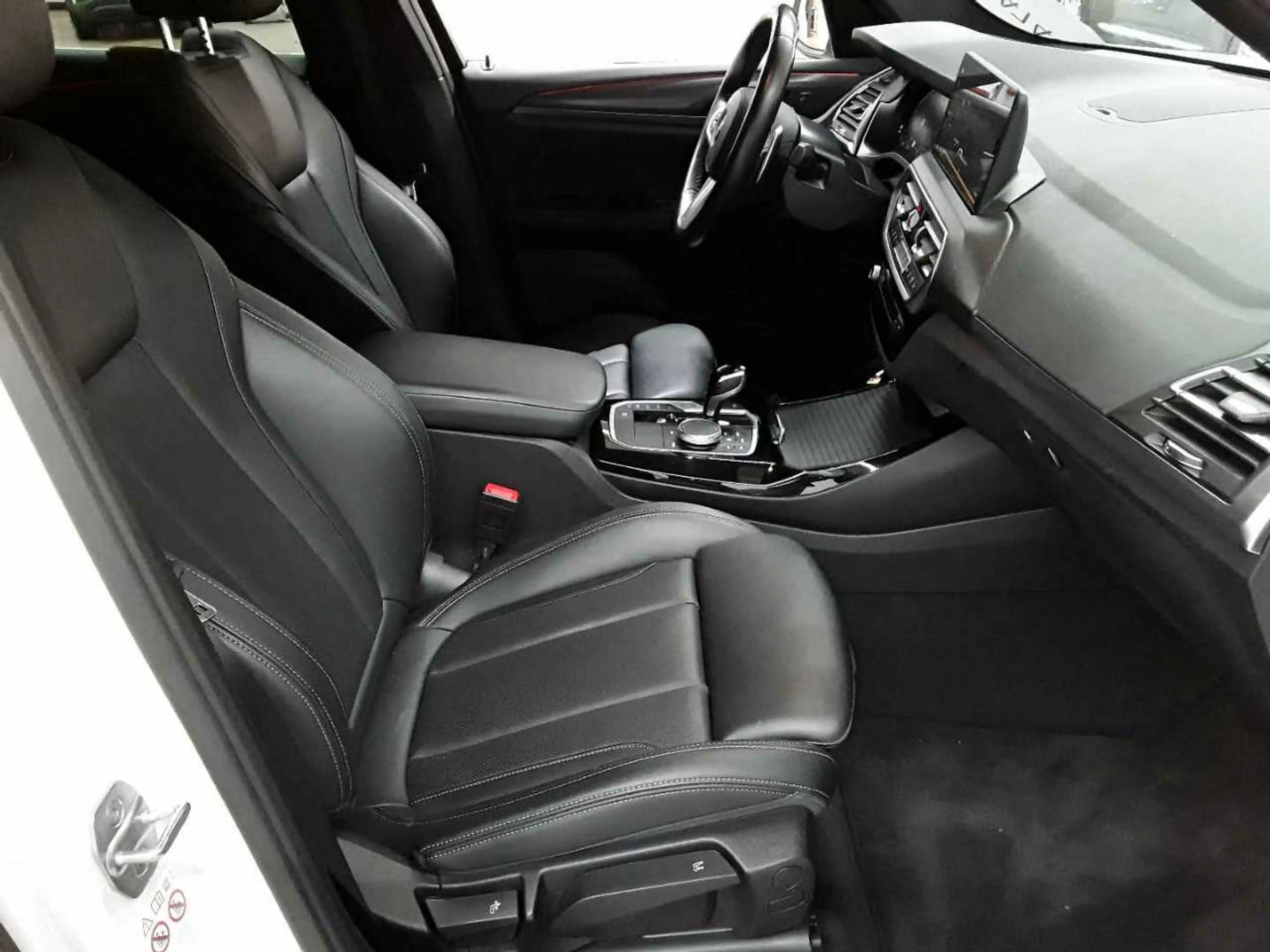 BMW X3 X3 xDrive20d Aut. M Sport Navi AHk SHZ Leder — photo 8