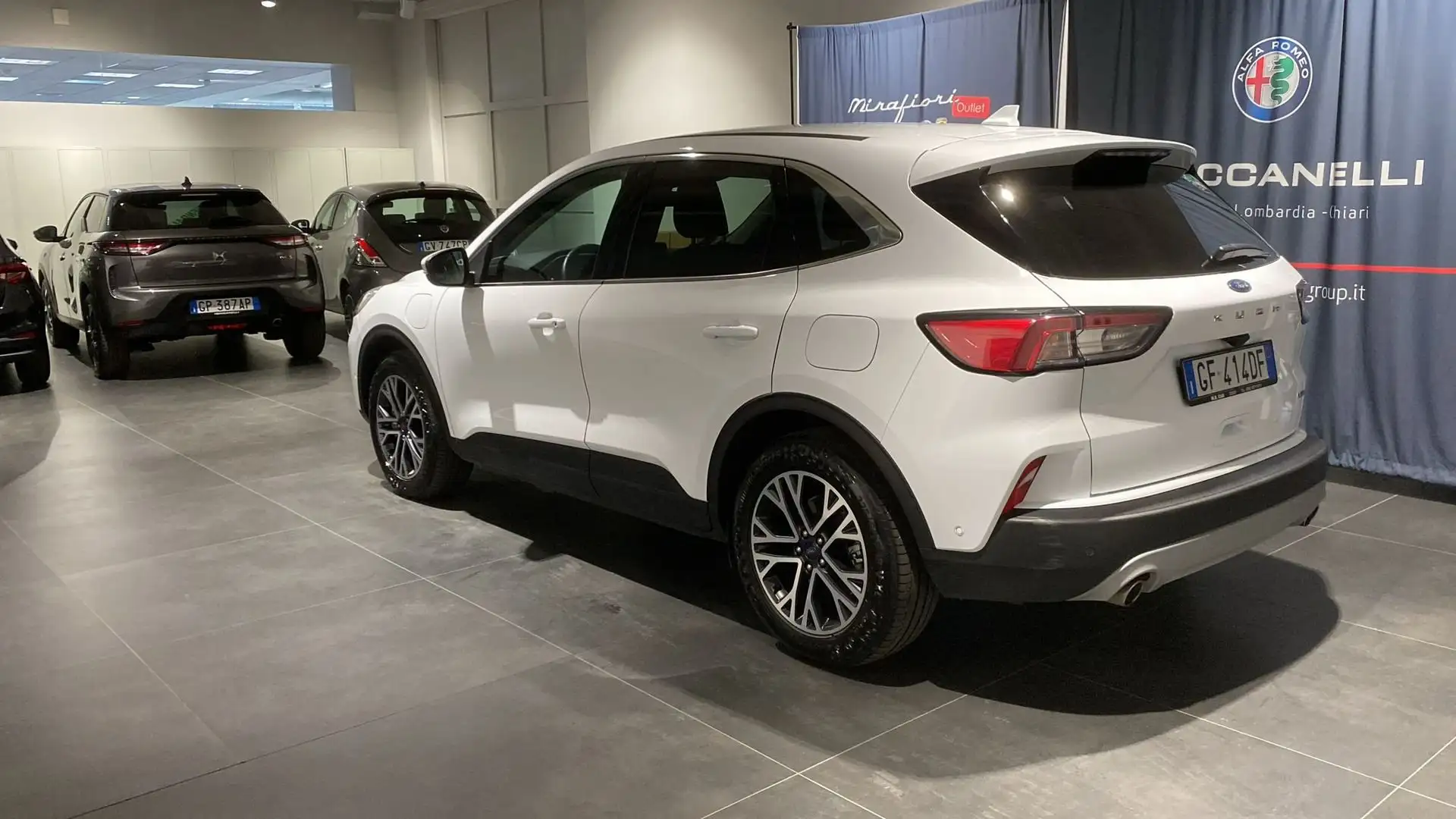 Ford Kuga 2.5 Plug In Hybrid 225 CV CVT 2WD Titanium Busine Blanco - 2