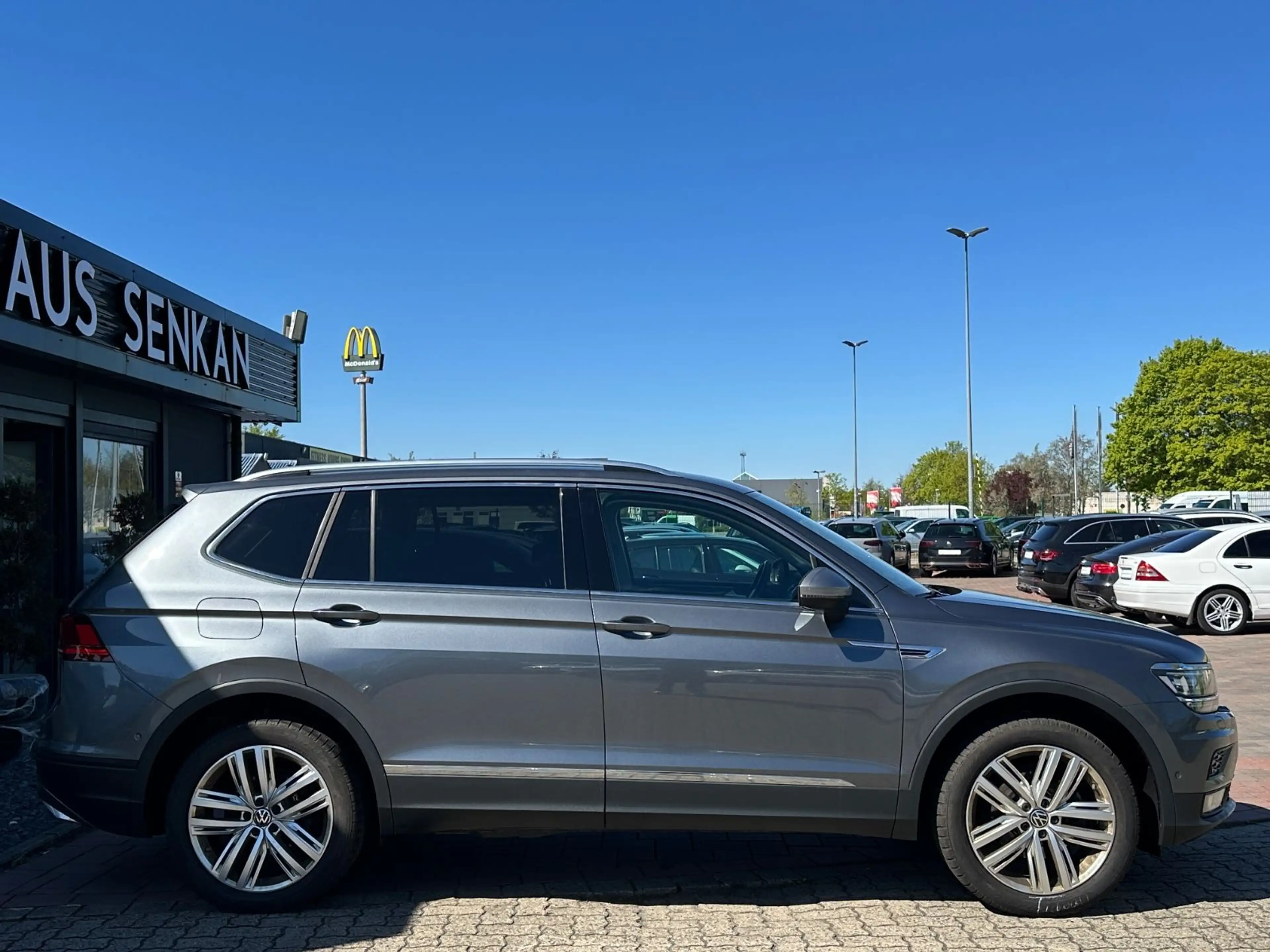 Volkswagen Tiguan Allspace 2.0 TDI *LED*AHK*R-CAM*CARPLAY* — photo 8