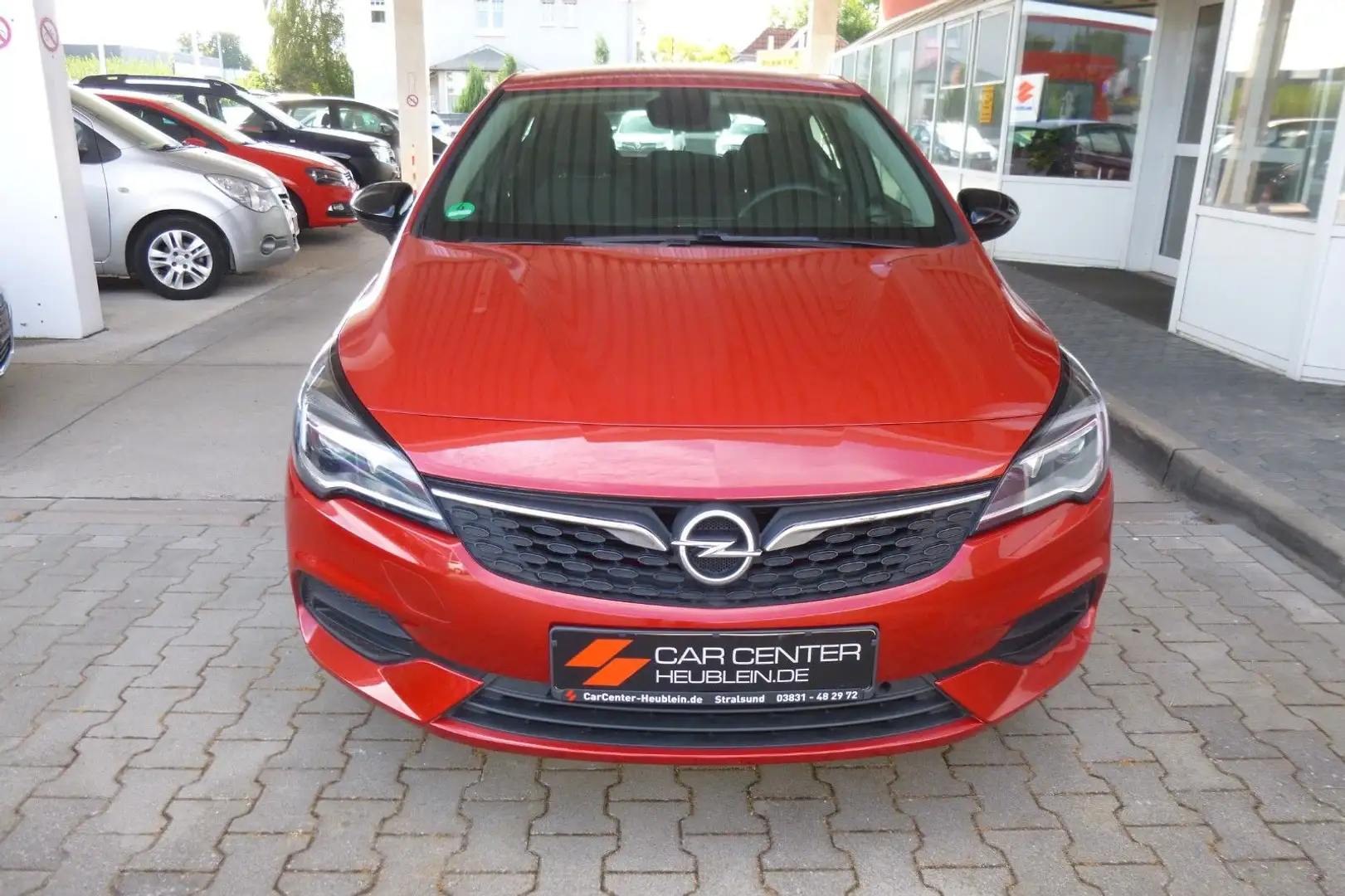 Opel Astra K Lim. 5-trg. Edition Start/Stop Rojo - 2