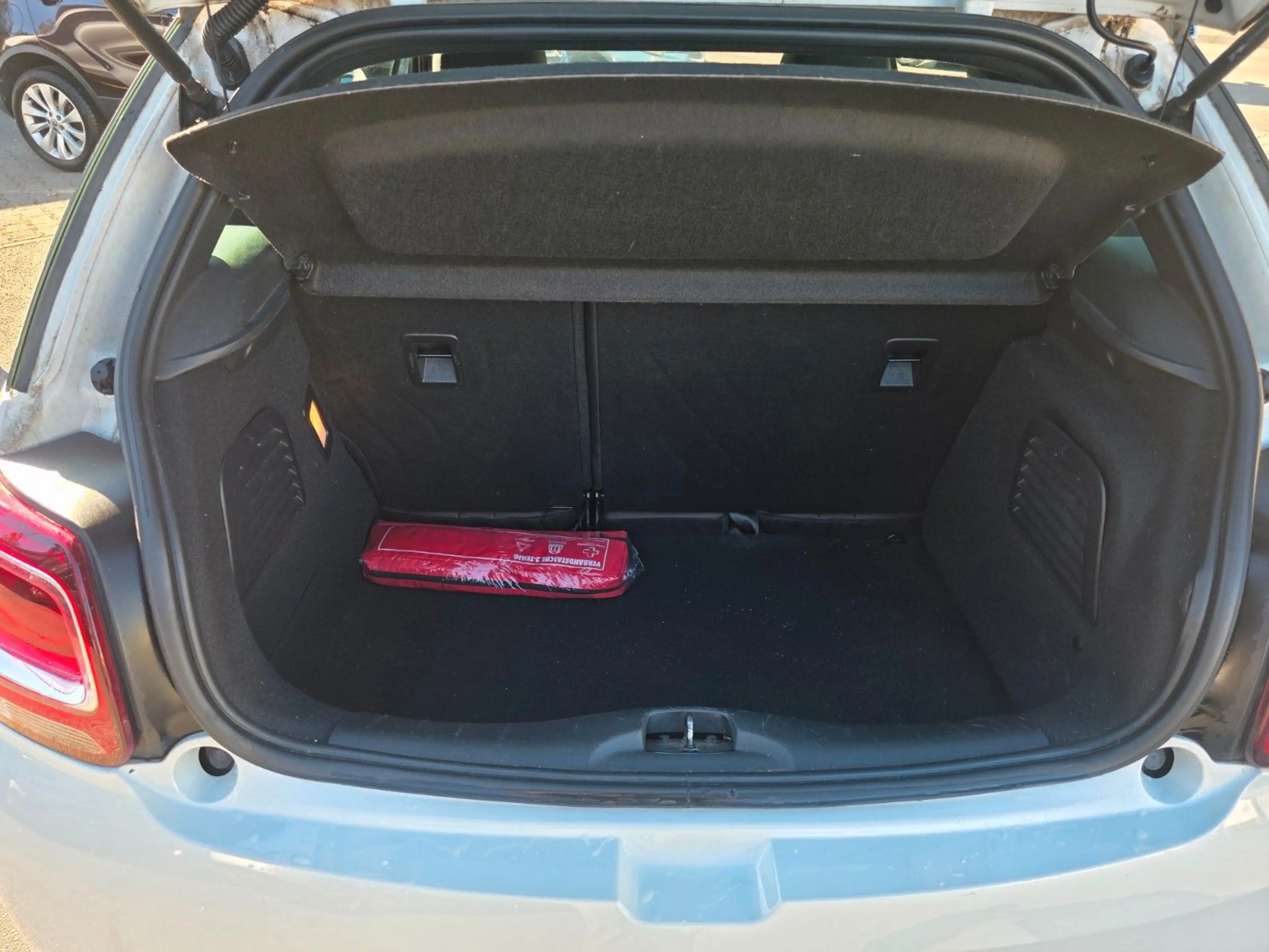 DS Automobiles DS 3 130 /Tüv Neu/Navi/Leder/Sehr gepflegt/86000 — photo 7