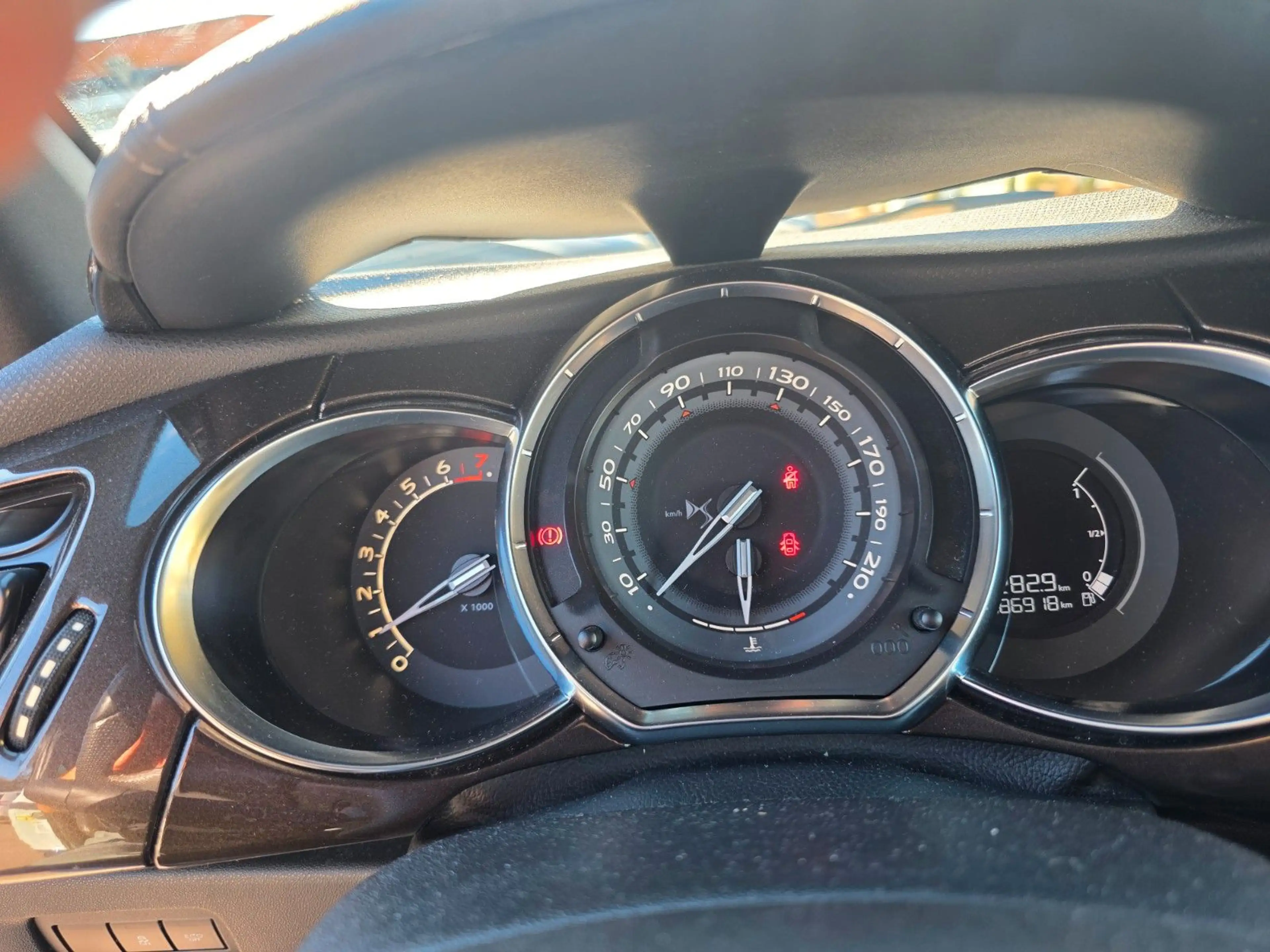 DS Automobiles DS 3 130 /Tüv Neu/Navi/Leder/Sehr gepflegt/86000 — photo 12