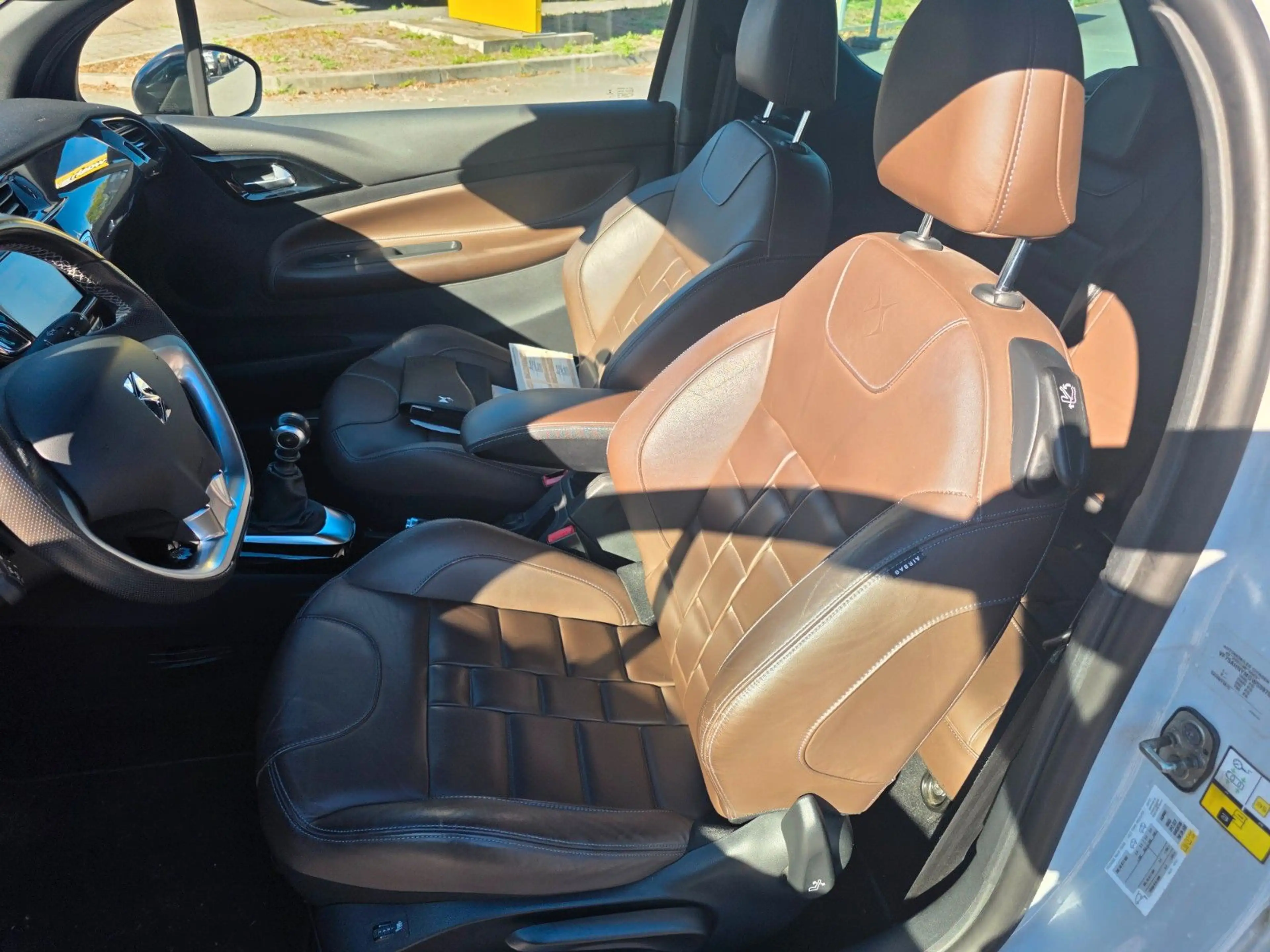 DS Automobiles DS 3 130 /Tüv Neu/Navi/Leder/Sehr gepflegt/86000 — photo 9