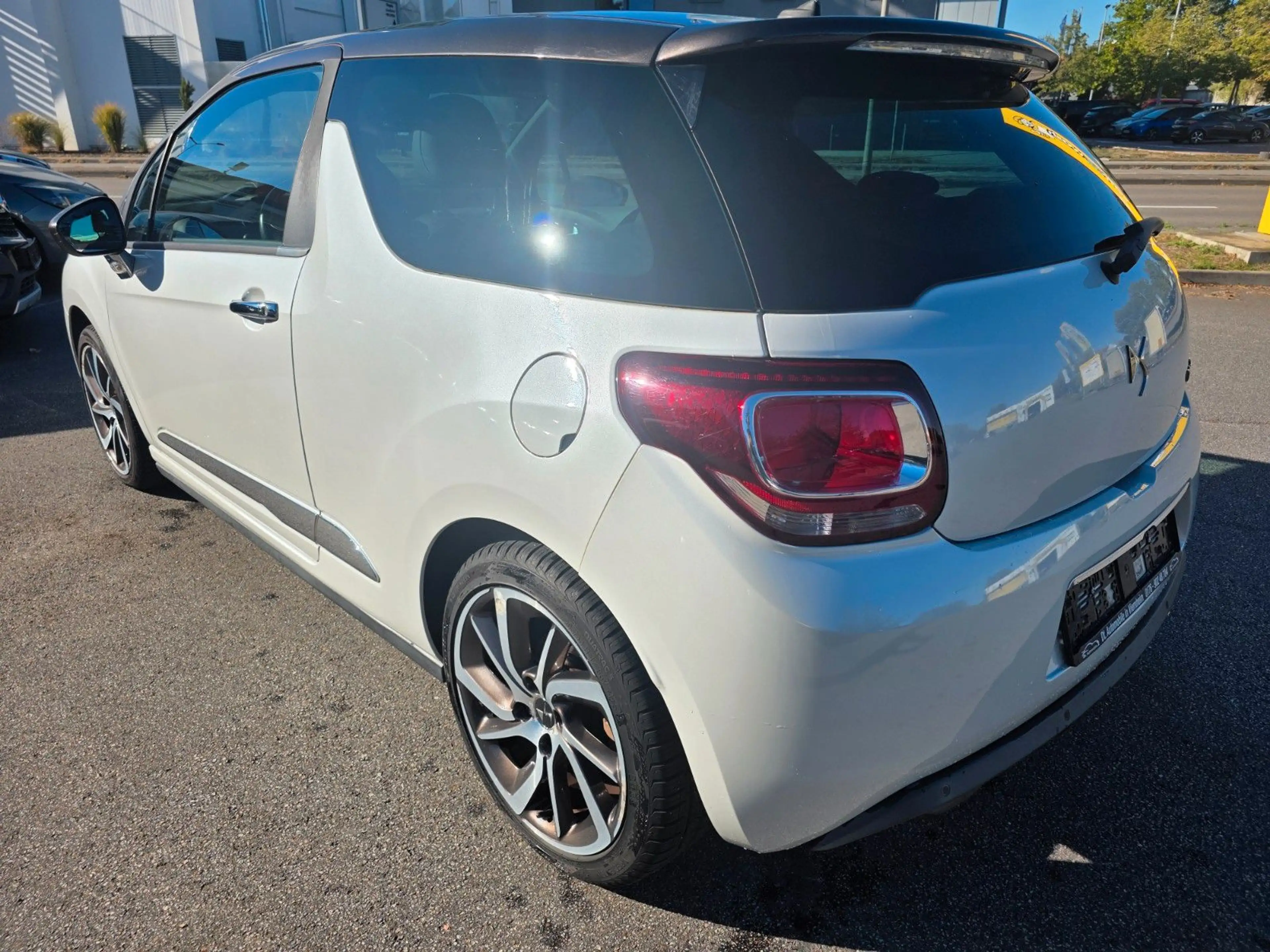 DS Automobiles DS 3 130 /Tüv Neu/Navi/Leder/Sehr gepflegt/86000 — photo 4