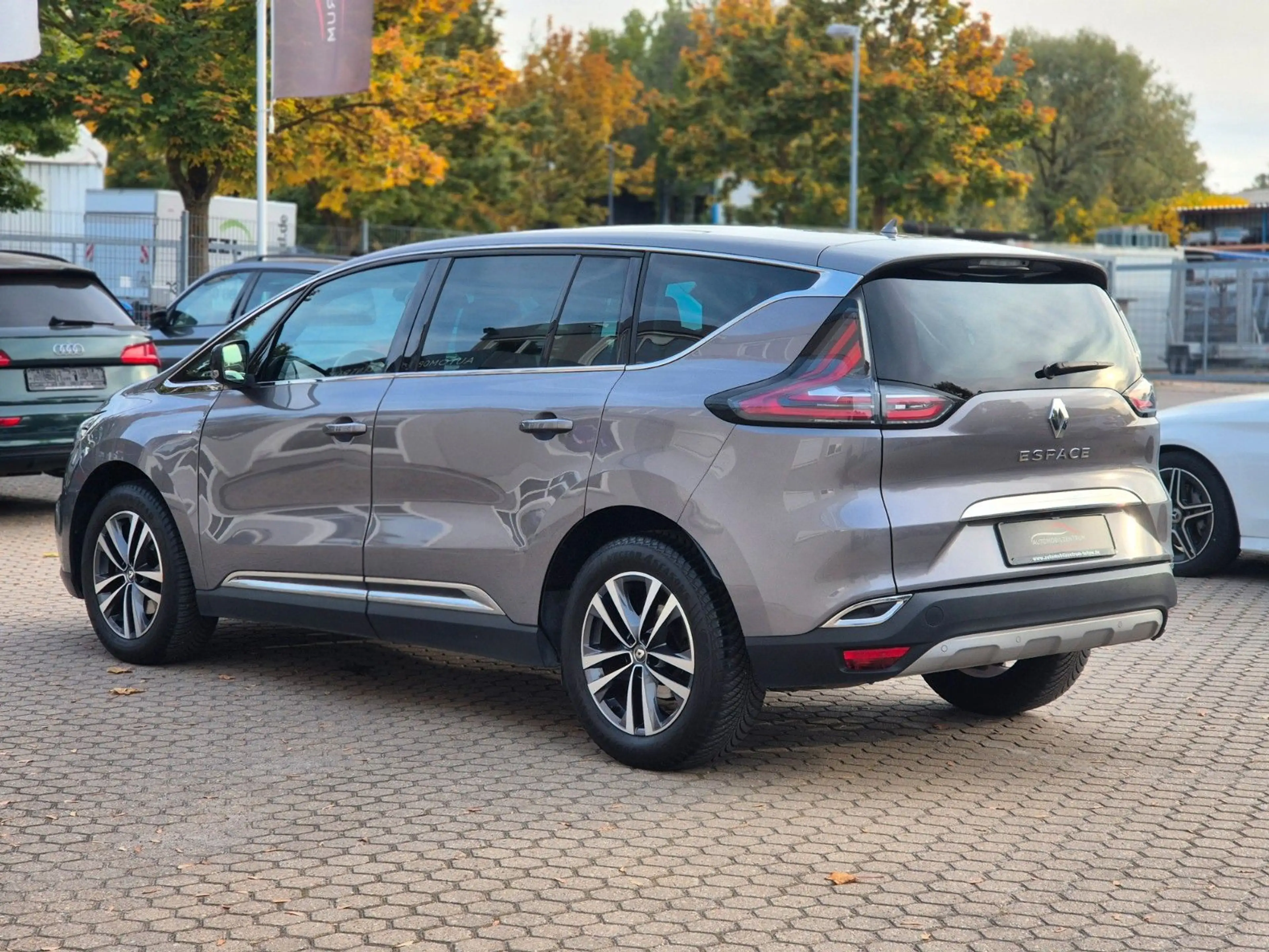 Renault Espace TCe 225 Limited 7-Sitzer PANO LED KAMERA — photo 5