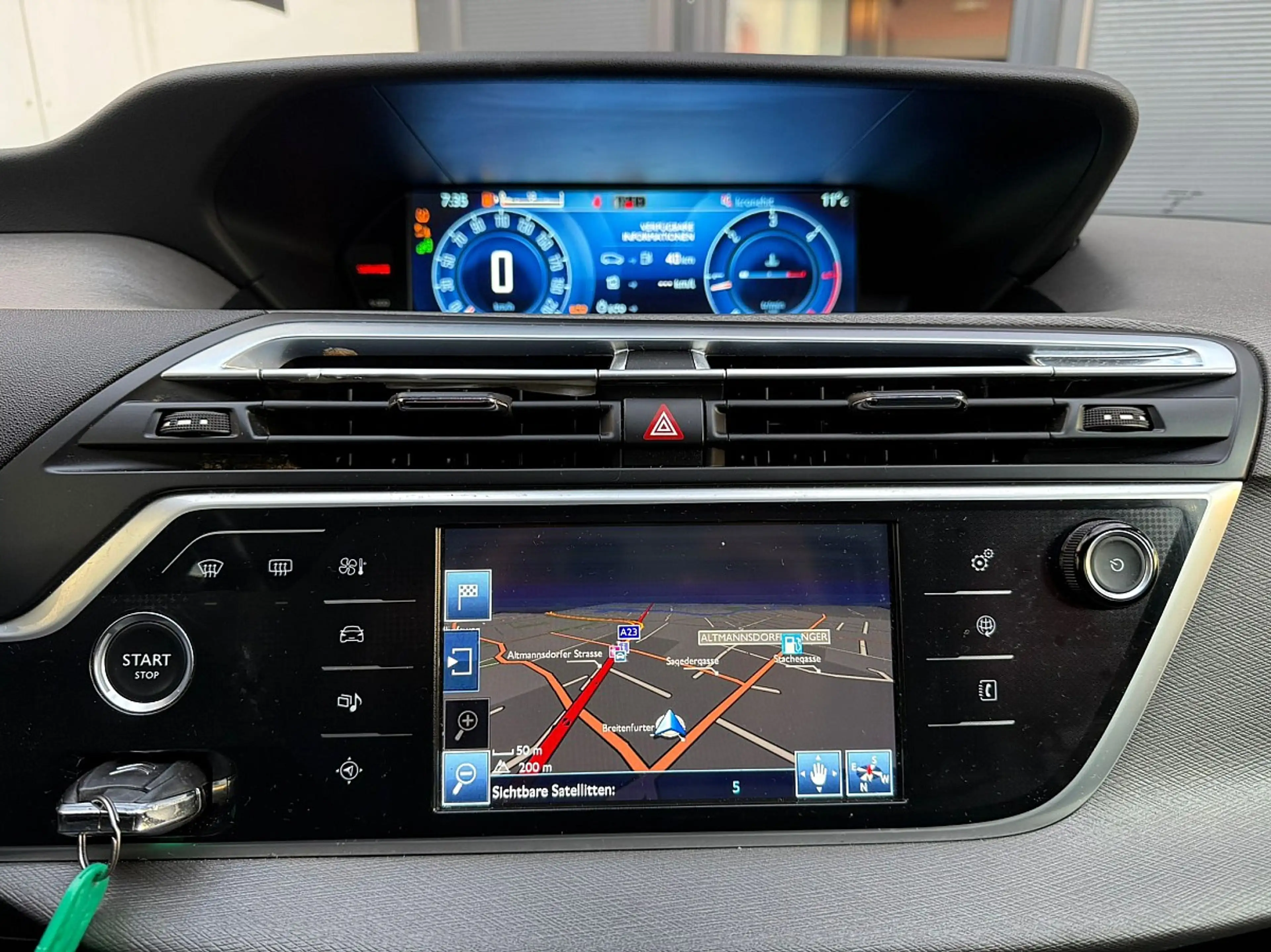 Citroen C4 Picasso BlueHDi 150 EAT6 Exclusive Aut. — photo 12