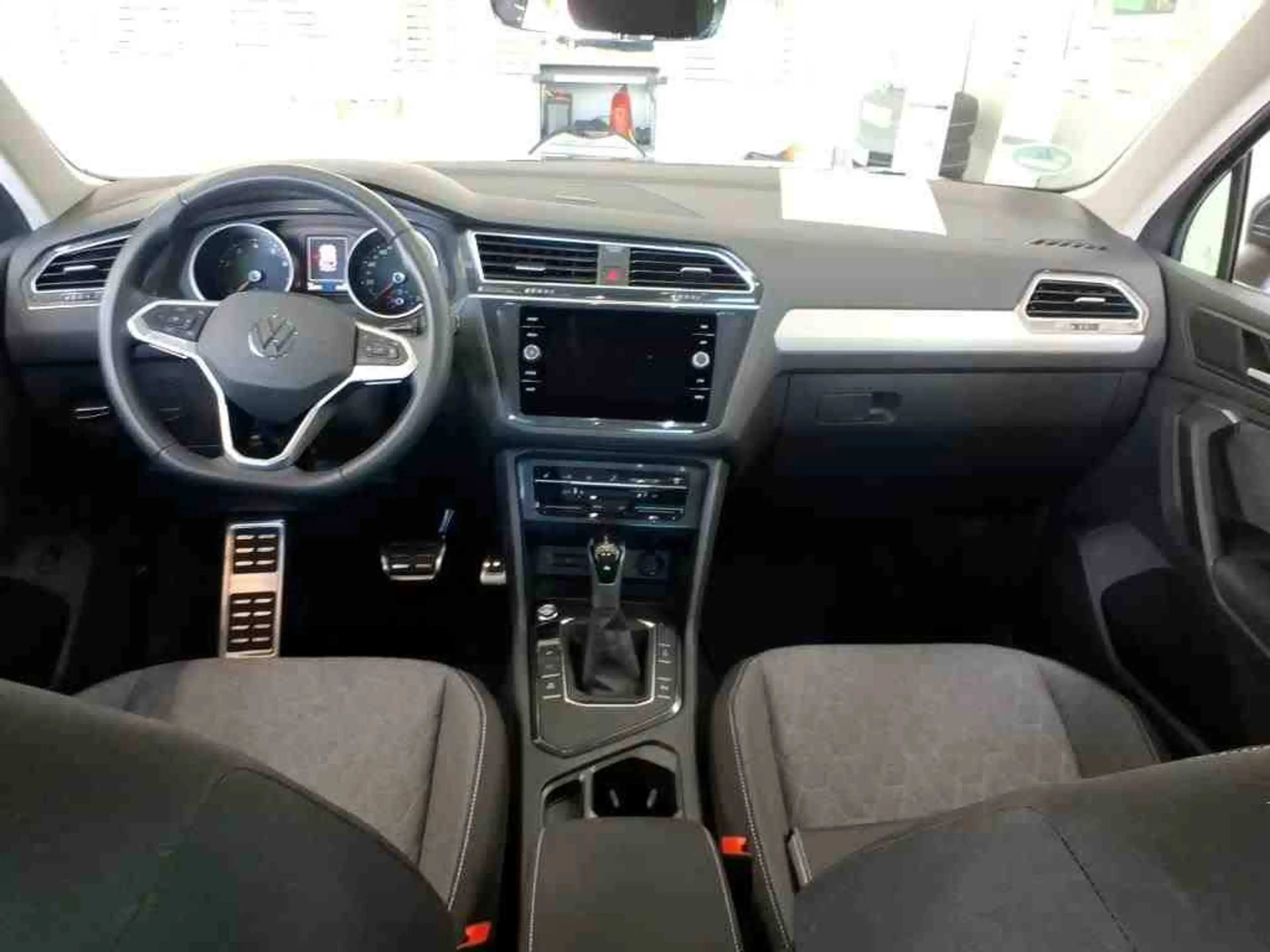 Volkswagen Tiguan 1.5 TSI DSG MOVE*LED*AHK*KAMERA*PDC*SHZ*N — photo 7
