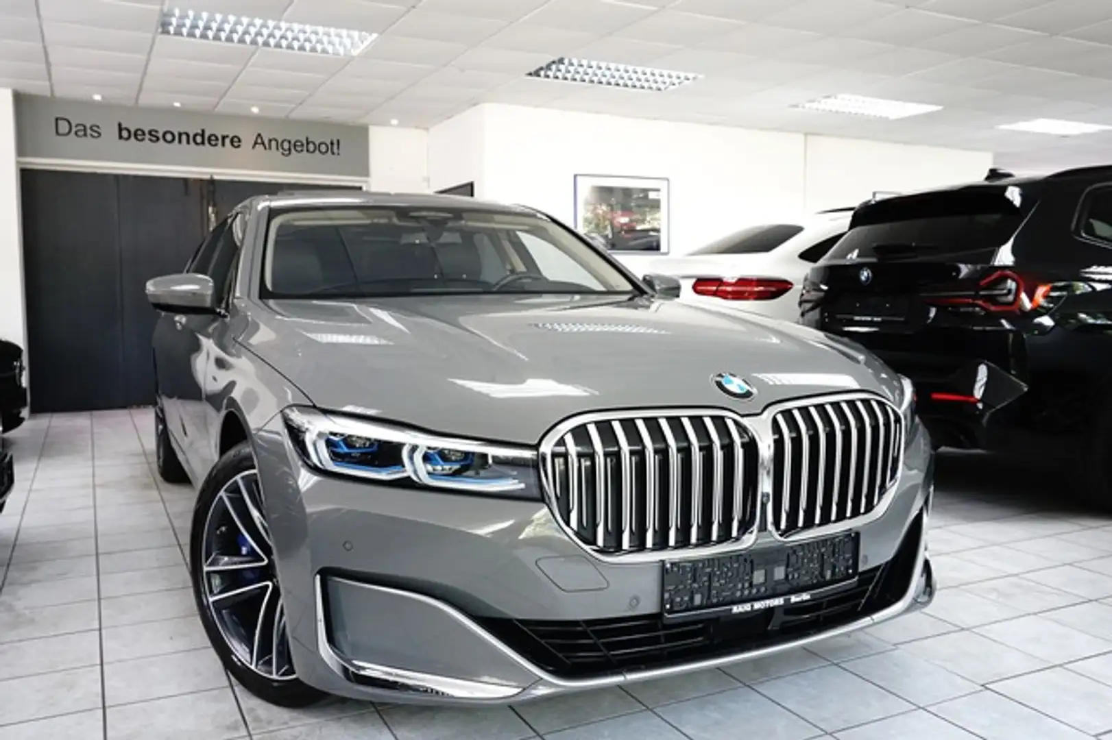 BMW 740 d xDrive LASER H&K SITZBELÜF. GD MASSAGE  TV Szary - 1
