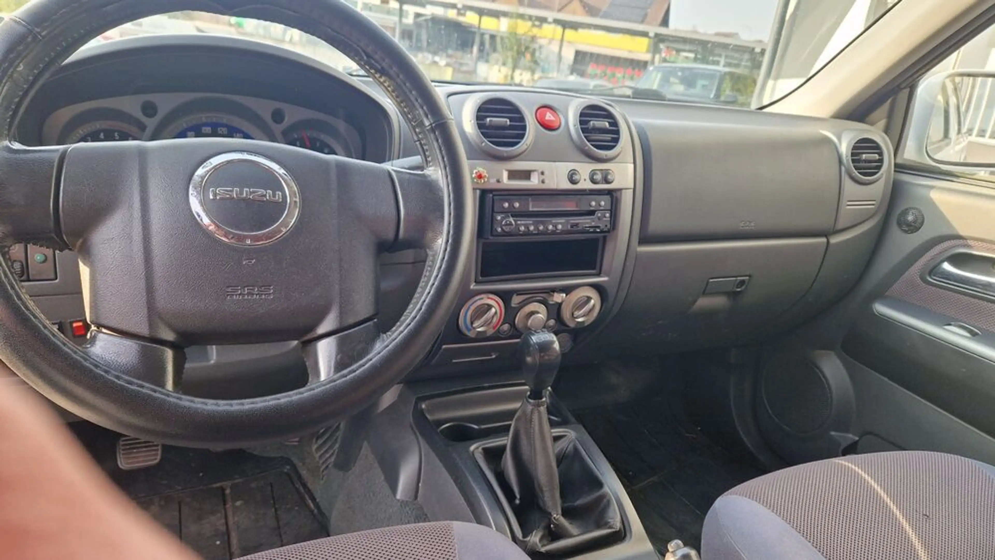 Isuzu D-Max D-MAX Double Cab 2,5 4x4 ''1.Besitz'' — photo 14
