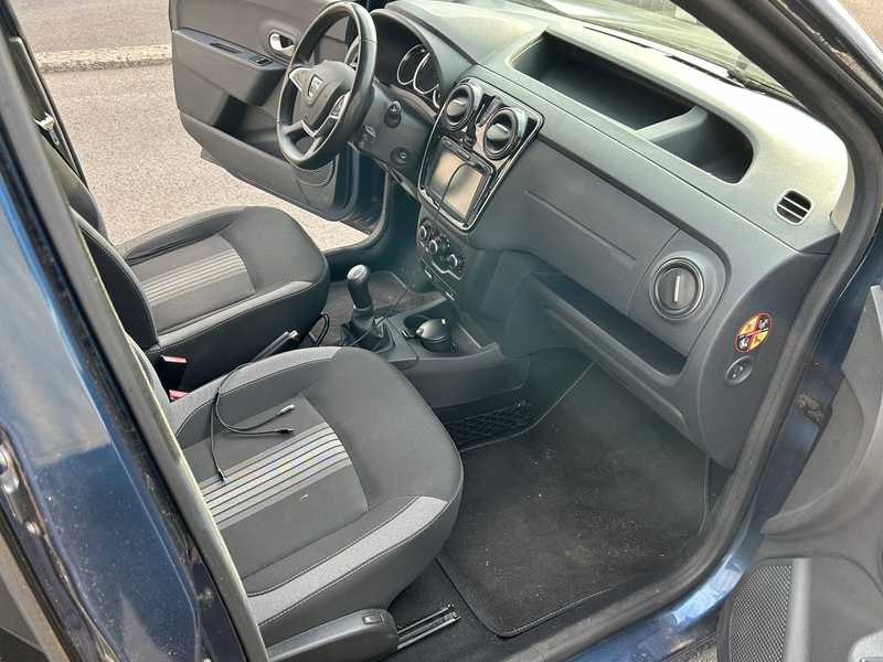 Dacia Dokker Dokker TCe 115 Stepway Celebration — photo 12