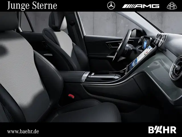 Mercedes-Benz GLC view 4
