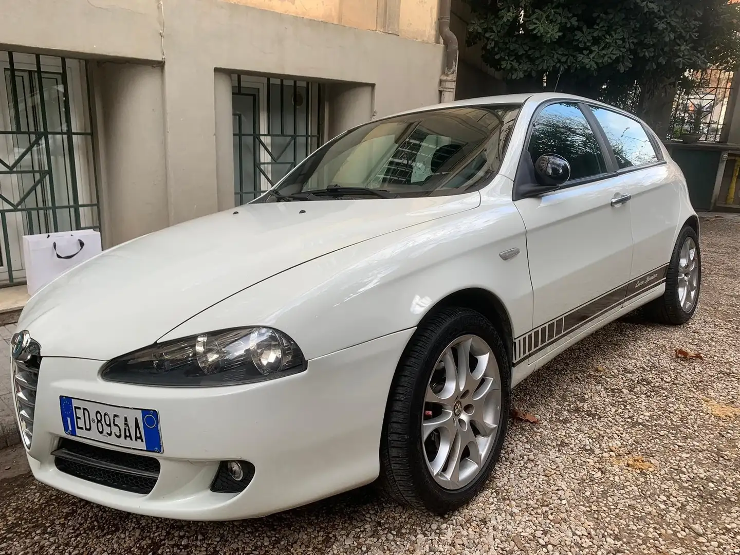 Alfa Romeo 147 5p 1.6 ts 16v Moving 105cv - 1