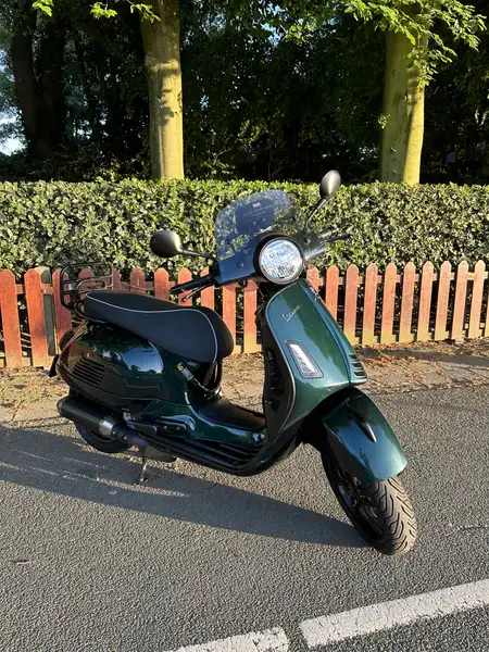 Vespa GTS Super Racing Sixties 300 - foto 2